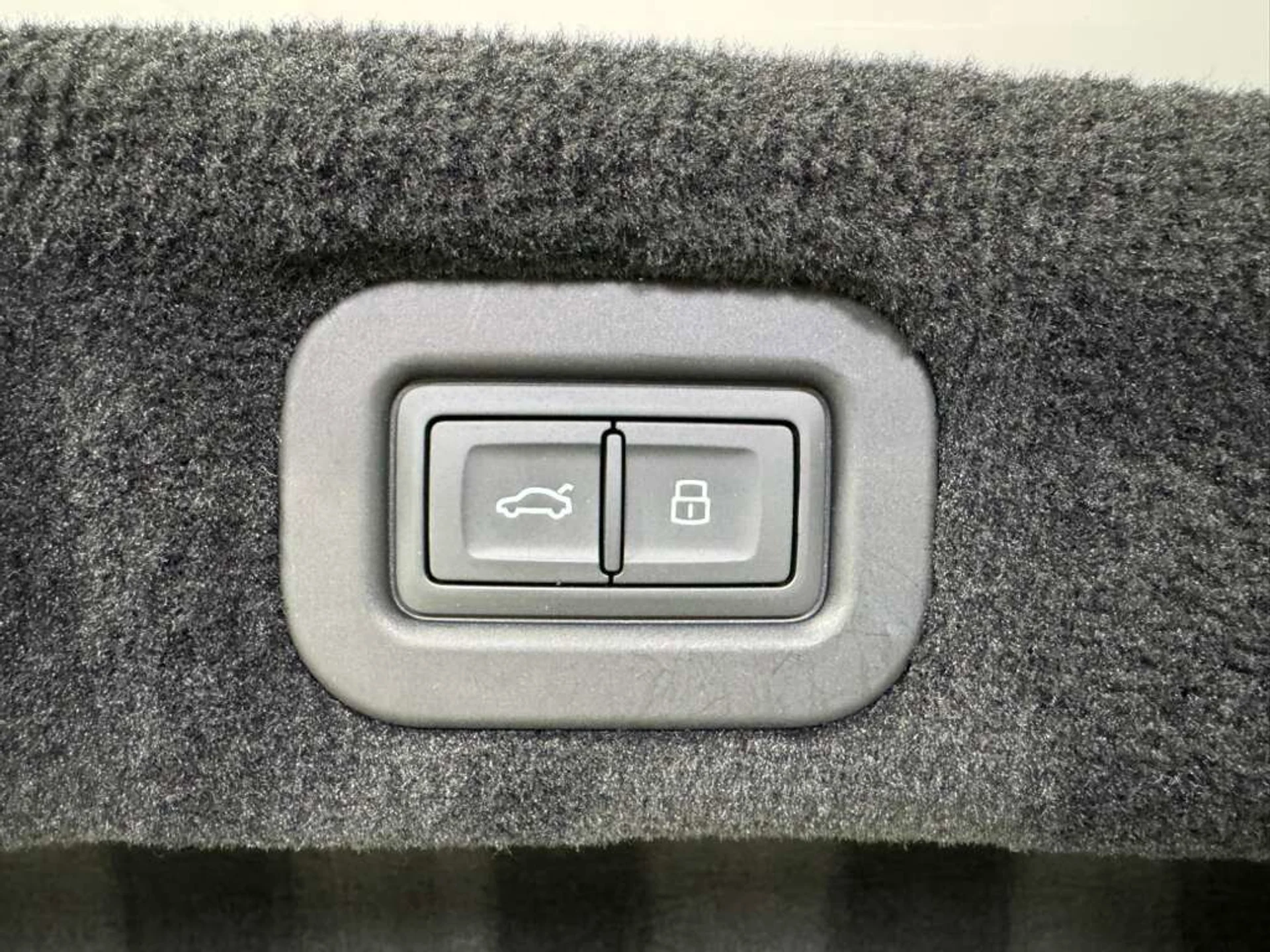 mph040_504046473_f19c46ceea44a4cd18fd219c33fc217f_65675f8e53