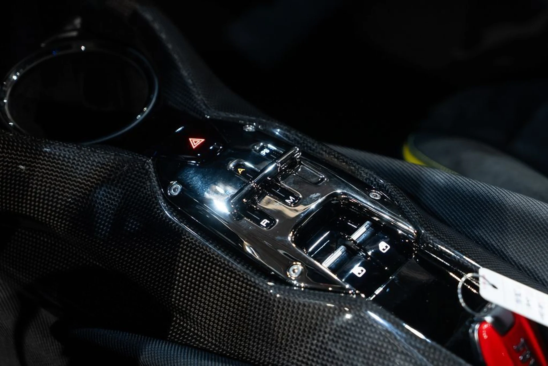 mph040_512034650_93d03220742aed573b07bf9162baf63b_30260def6c