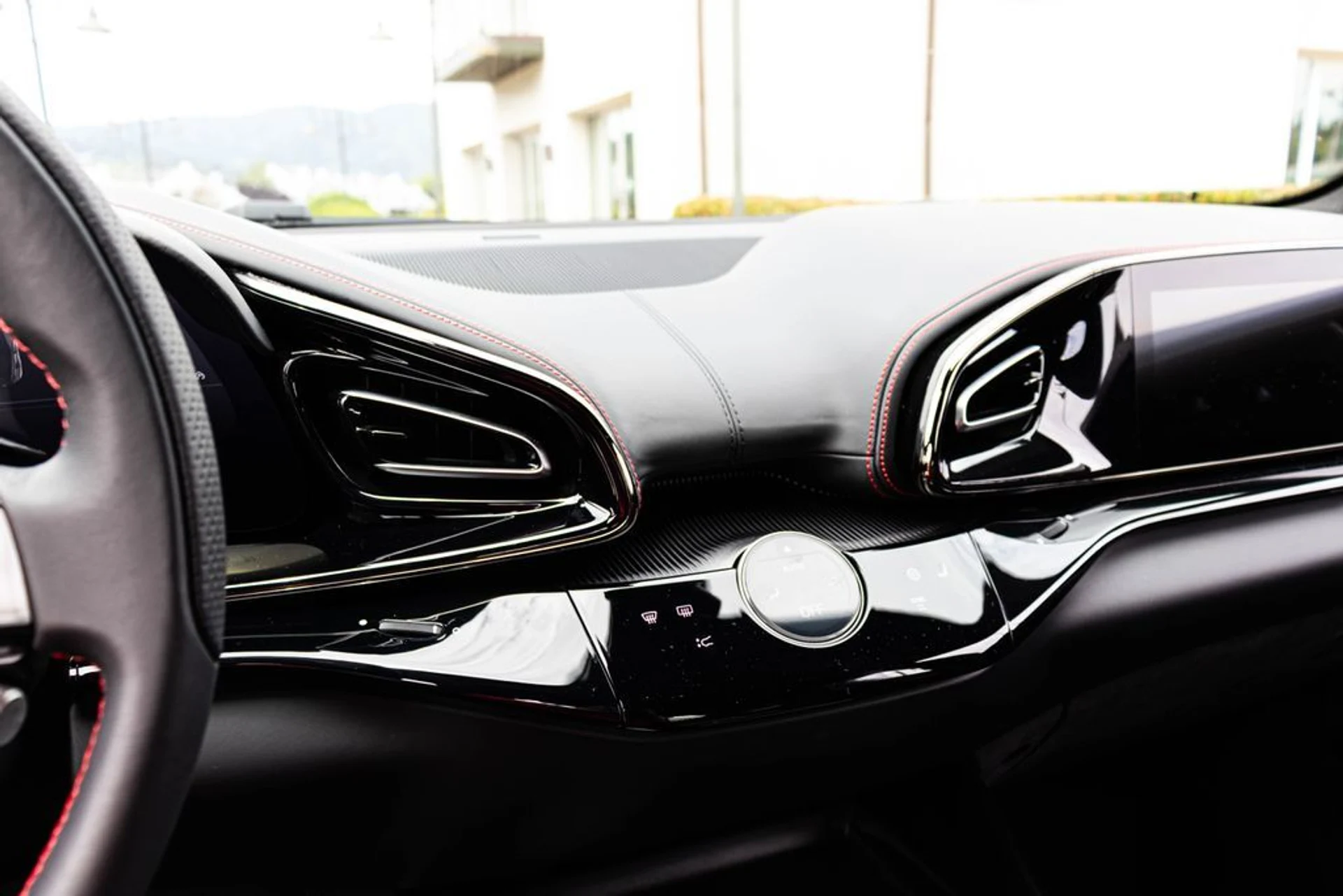 mph040_516240646_f723a6ec2b4255c1dd6b9d94ea0d1e39x_3b5272e8b6