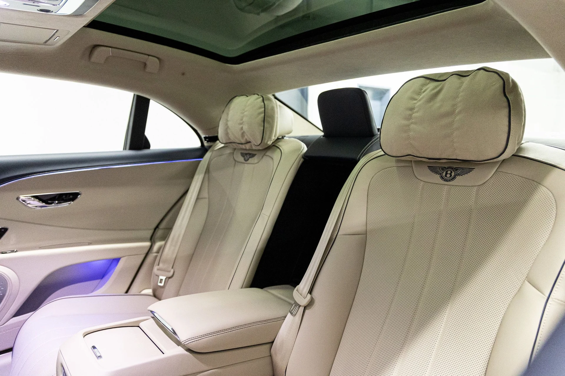 mph040_522932832_2aaee37d86bc027e7c0cc6119eddf26bx_27419fbf36