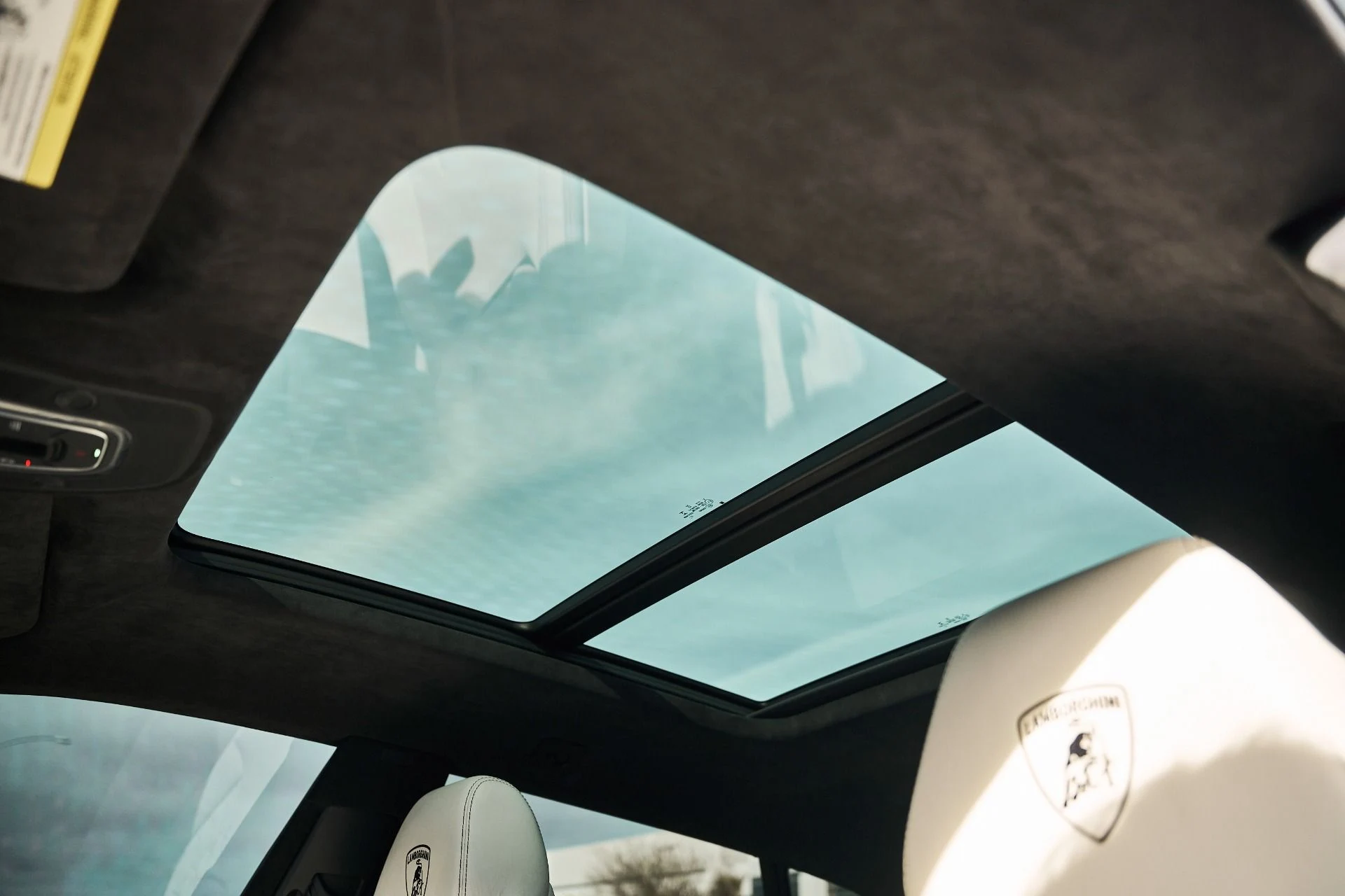 mph040_523180566_Used_2021_Lamborghini_Urus_1771117255_6b871ba239