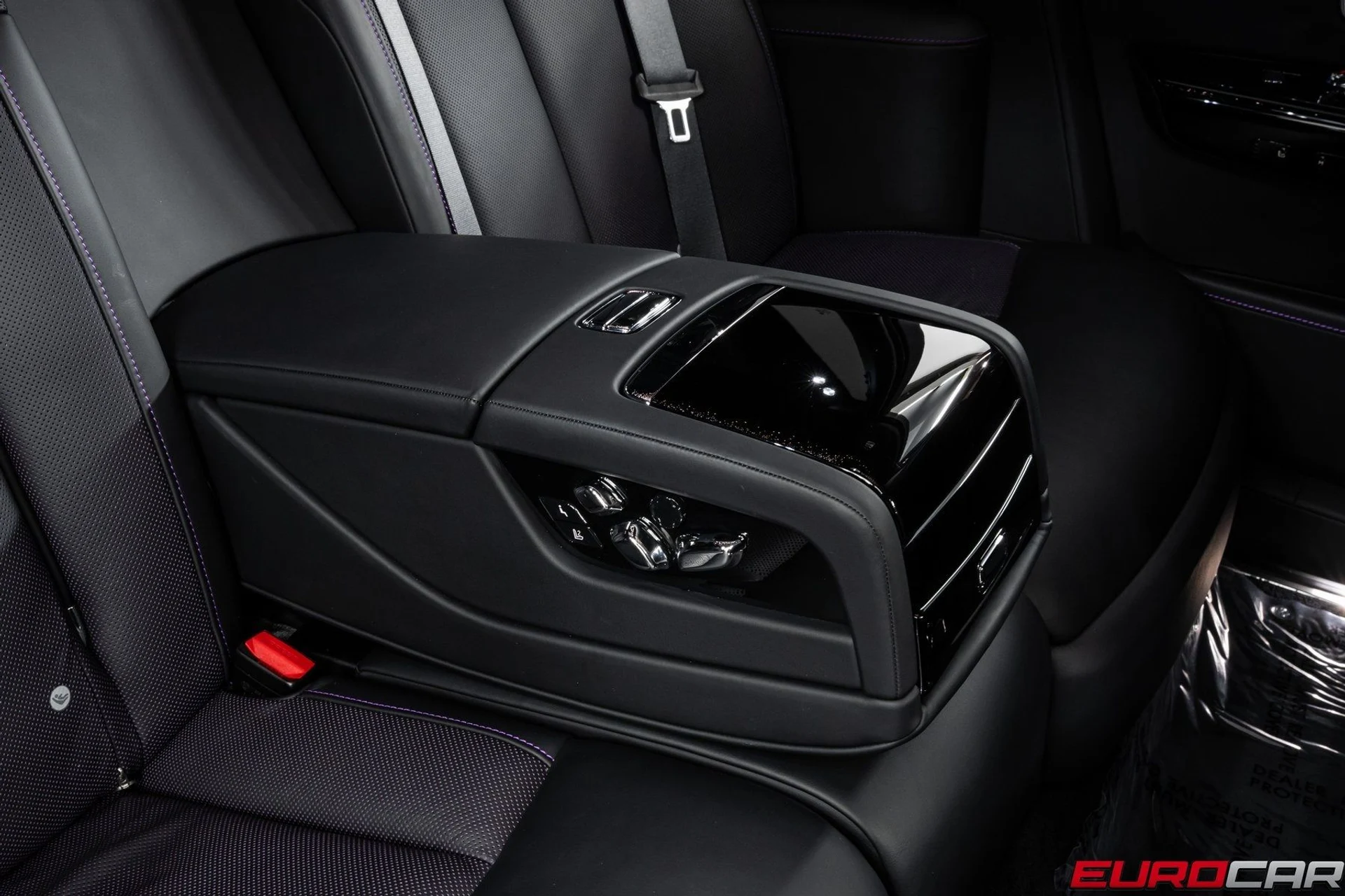 mph040_526359866_image_41_387f327dd5