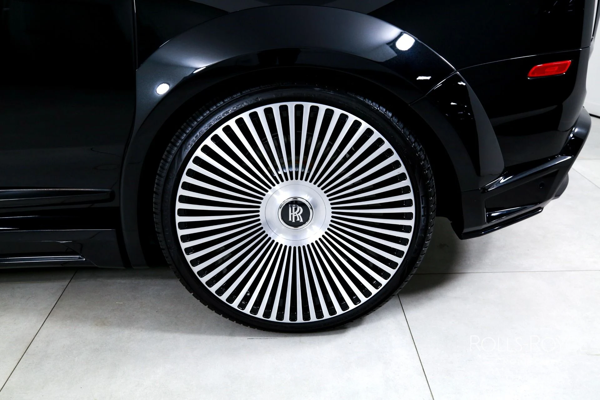 mph040_527072569_Used_2022_Rolls_Royce_Cullinan_1769449841_12b3022134