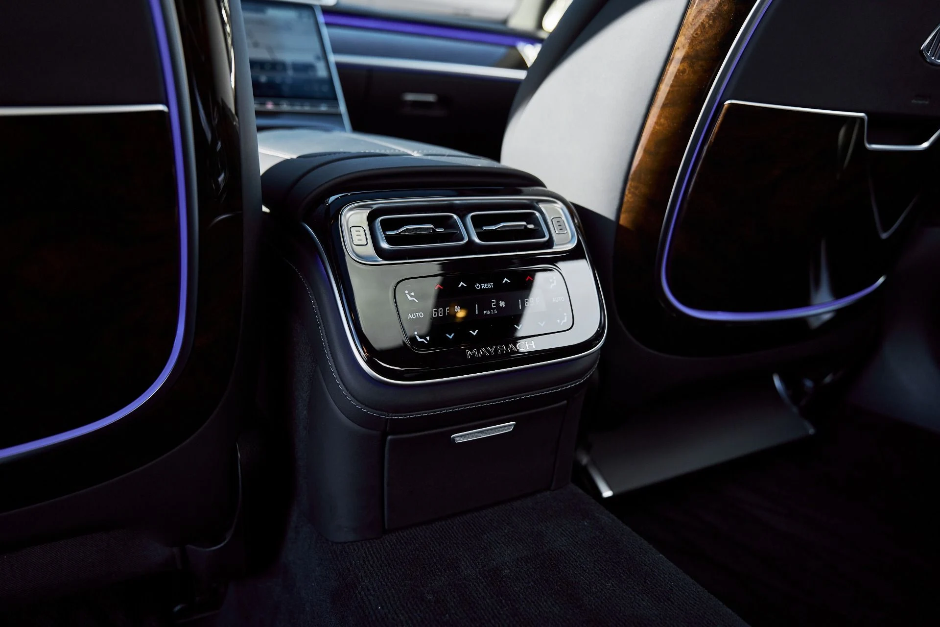 mph040_531614867_Used_2025_Mercedes_Benz_S_Class_Maybach_S_580_1769305322_be74b4bb3c