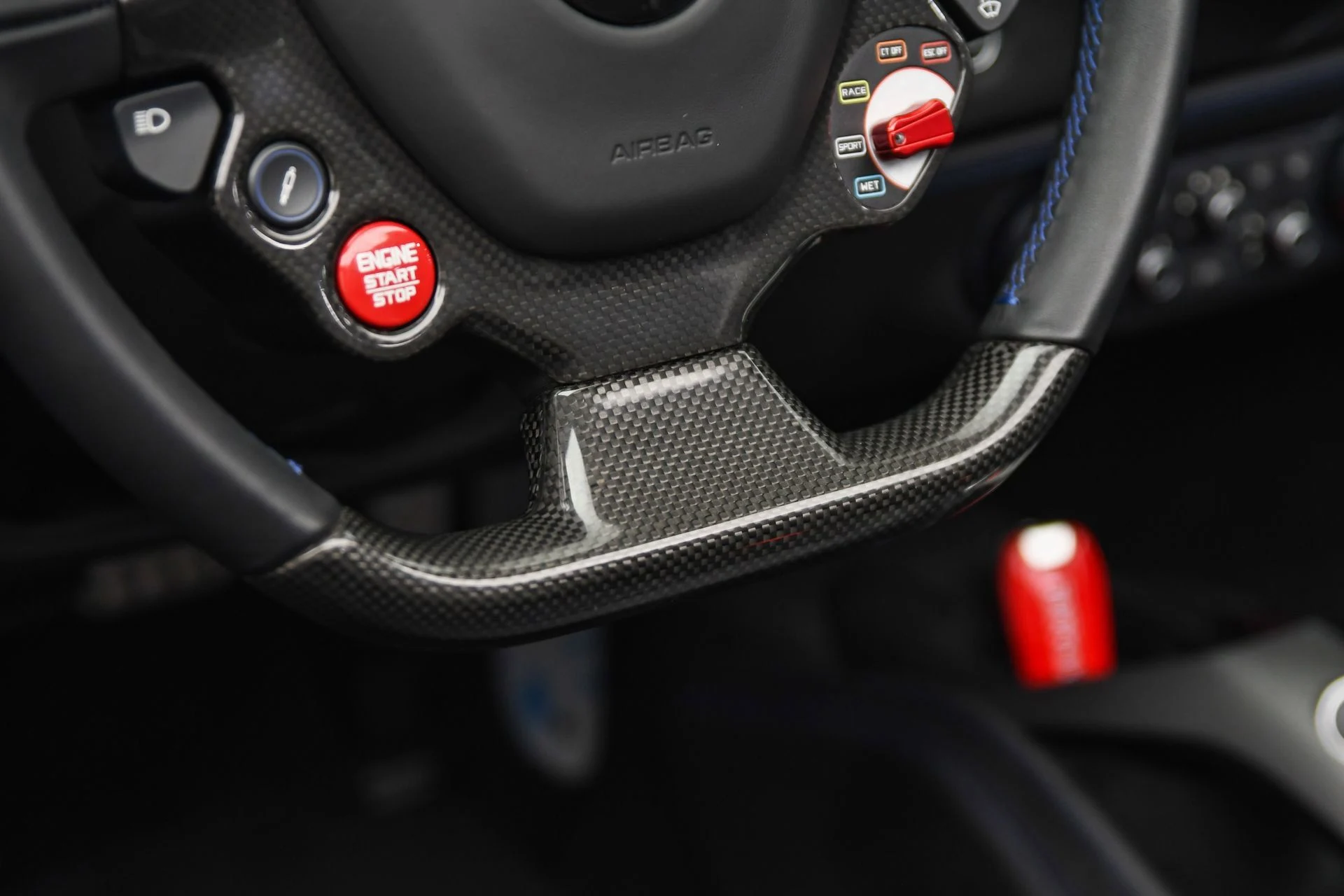 mph040_532623220_56ba4fb9312f49fd81053357d2724773_c1fc063396