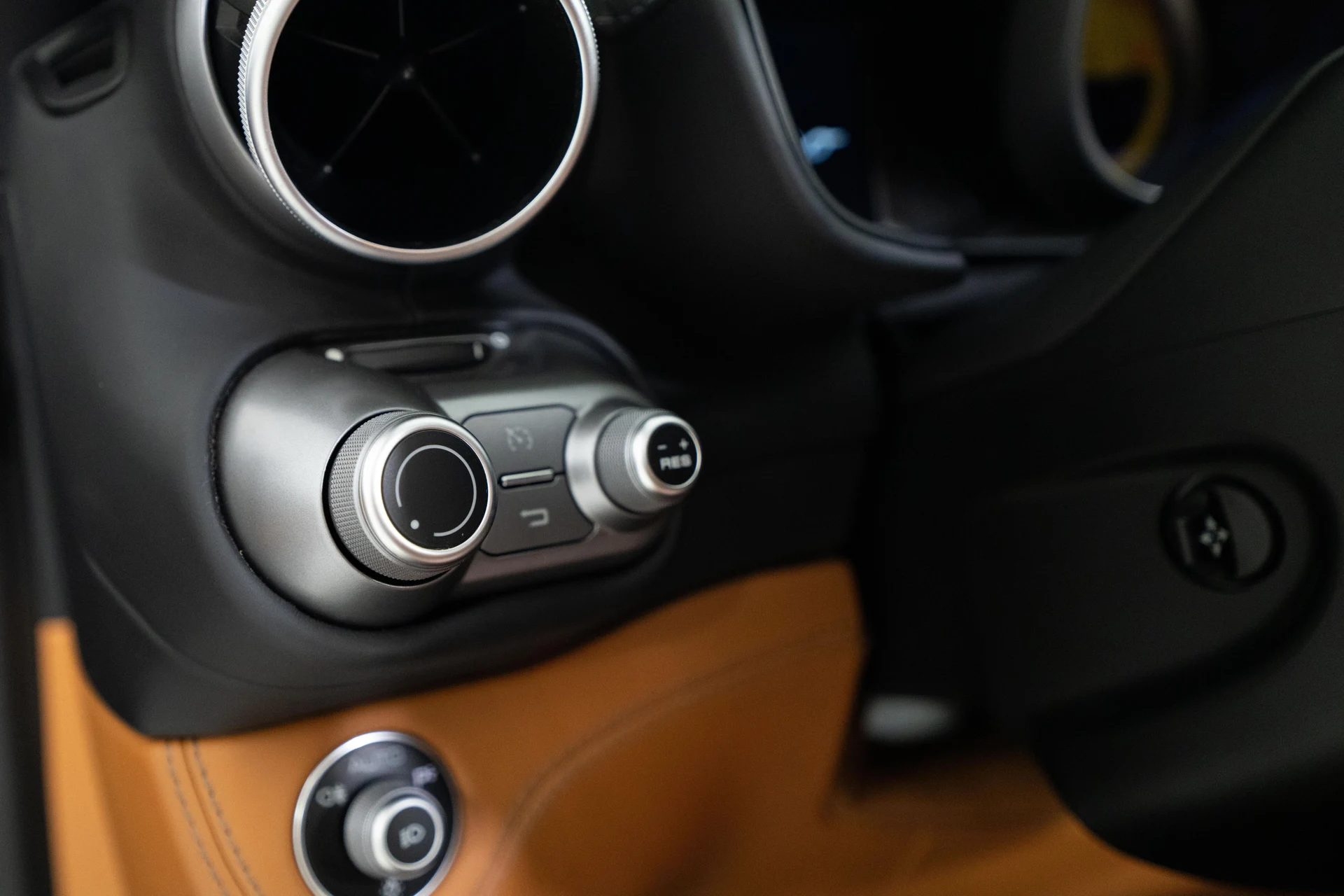 mph040_544859639_96b96c338a07c58dac2484432801c2f7_fc602feefd