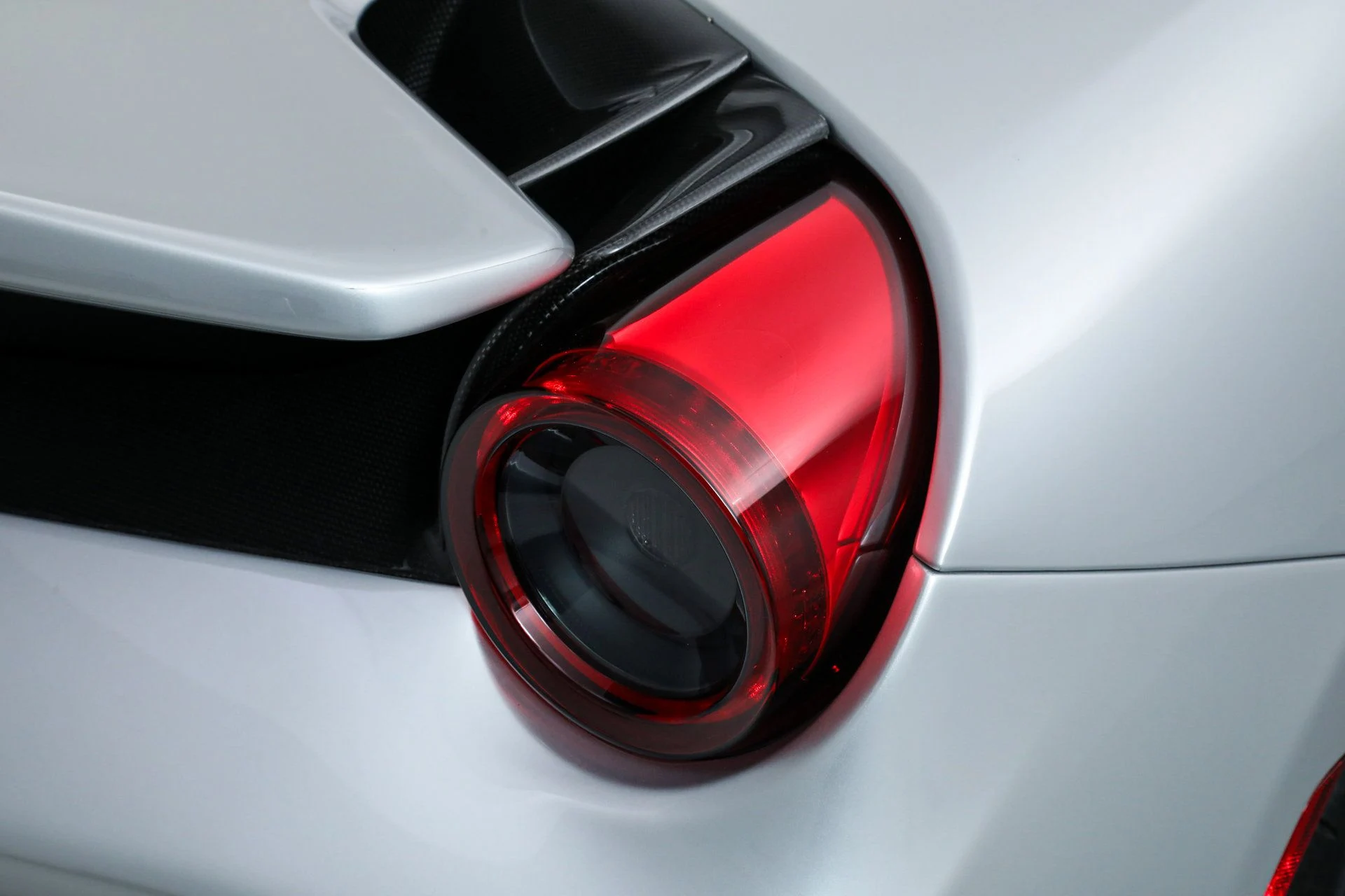 mph040_548462709_225477a72e1ee6b7f0e6f3e377be6c2f_e790972798