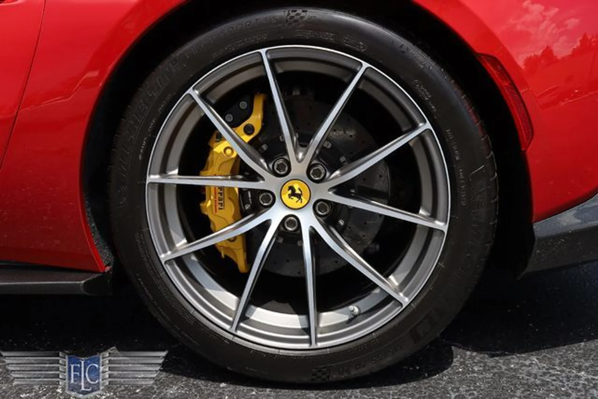 mph040_551572362_used_2021_ferrari_812_gts_convertible_6305_23078569_45_640_f893b074b8