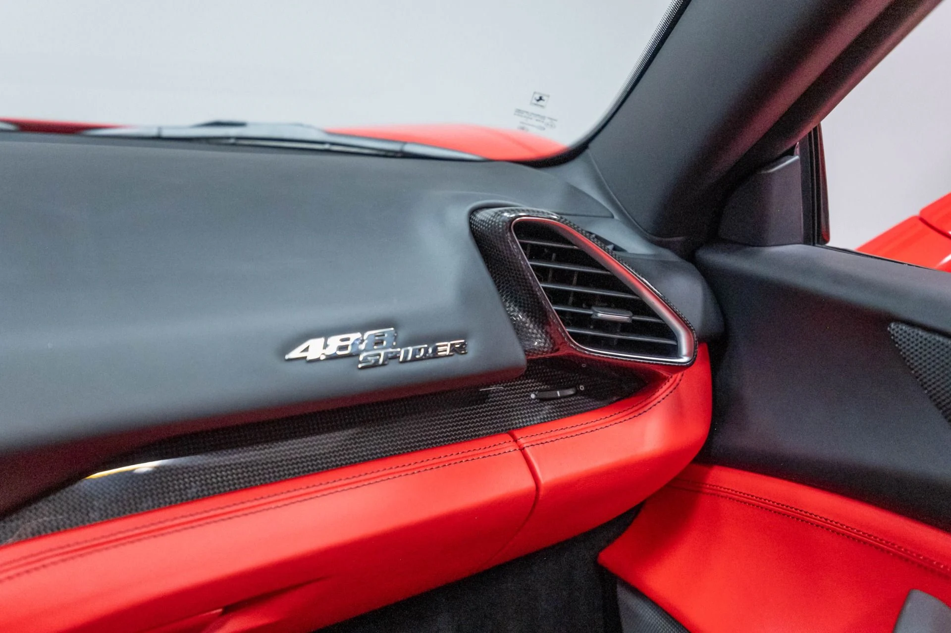mph040_553338650_Used_2018_Ferrari_488_Spider_1786656638_6adfc542f4