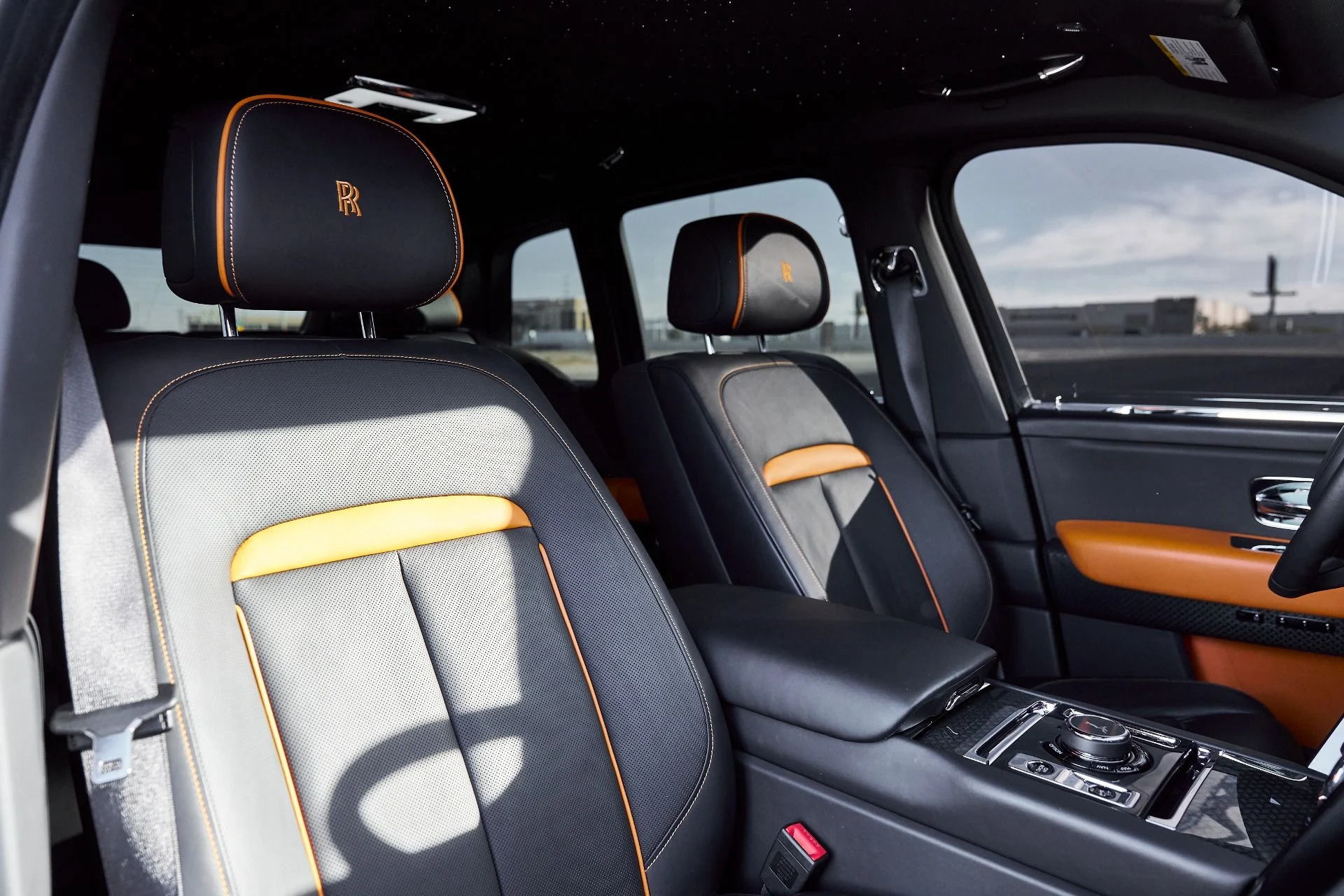 mph040_555671590_Used_2022_Rolls_Royce_Cullinan_Black_Badge_1768359506_eb37b3df60