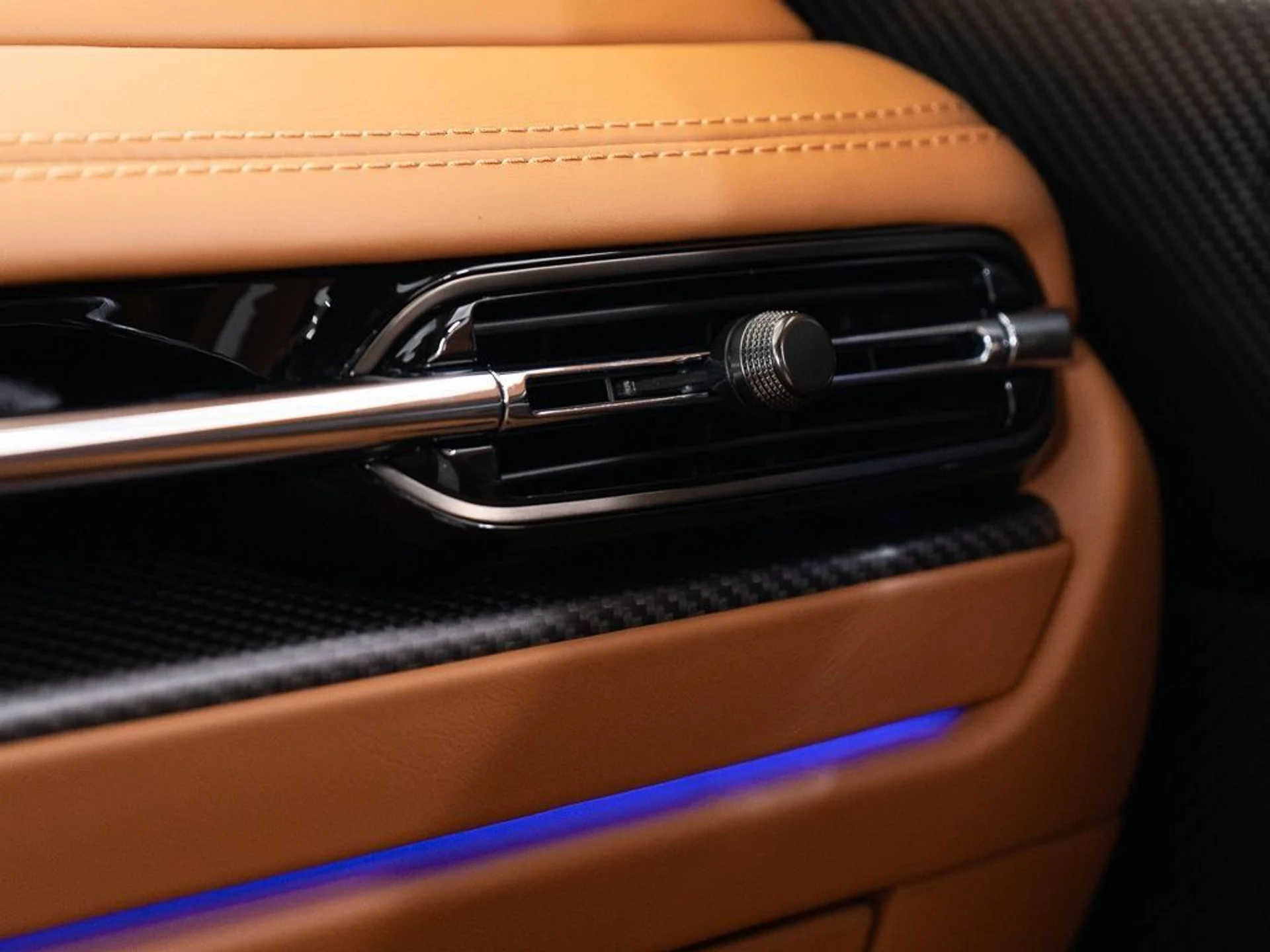 mph040_571172592_0c5f293b9175837d43c15aedc7ce43a6_c11f1d244f