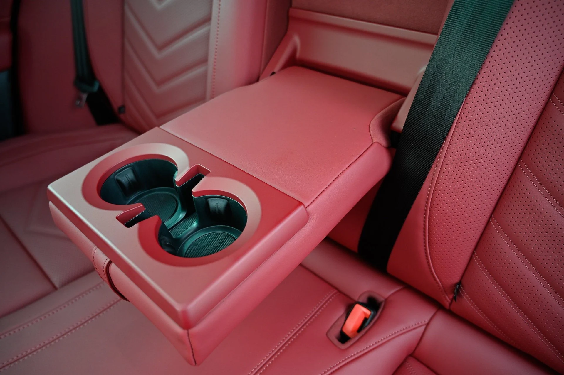 mph040_585118534_5321415724094b4fb44efcbd7532bbdd_9f753cf548