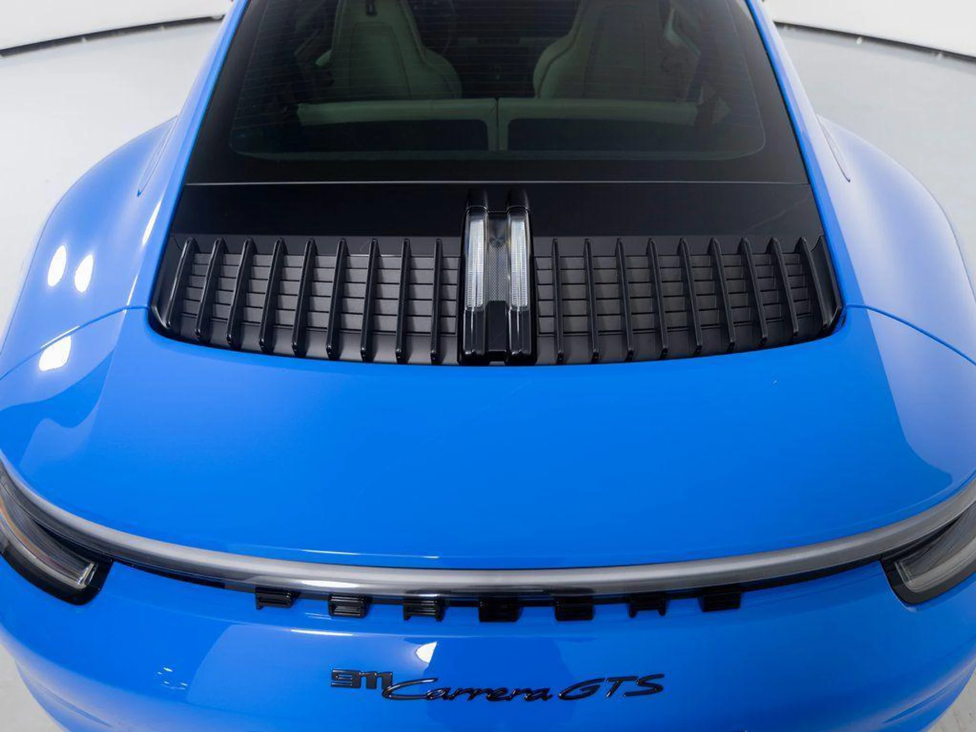 mph040_586662270_oi_X_3_XO_6h3fi3g_KA_e_R3h_Rf_U0_3364988681