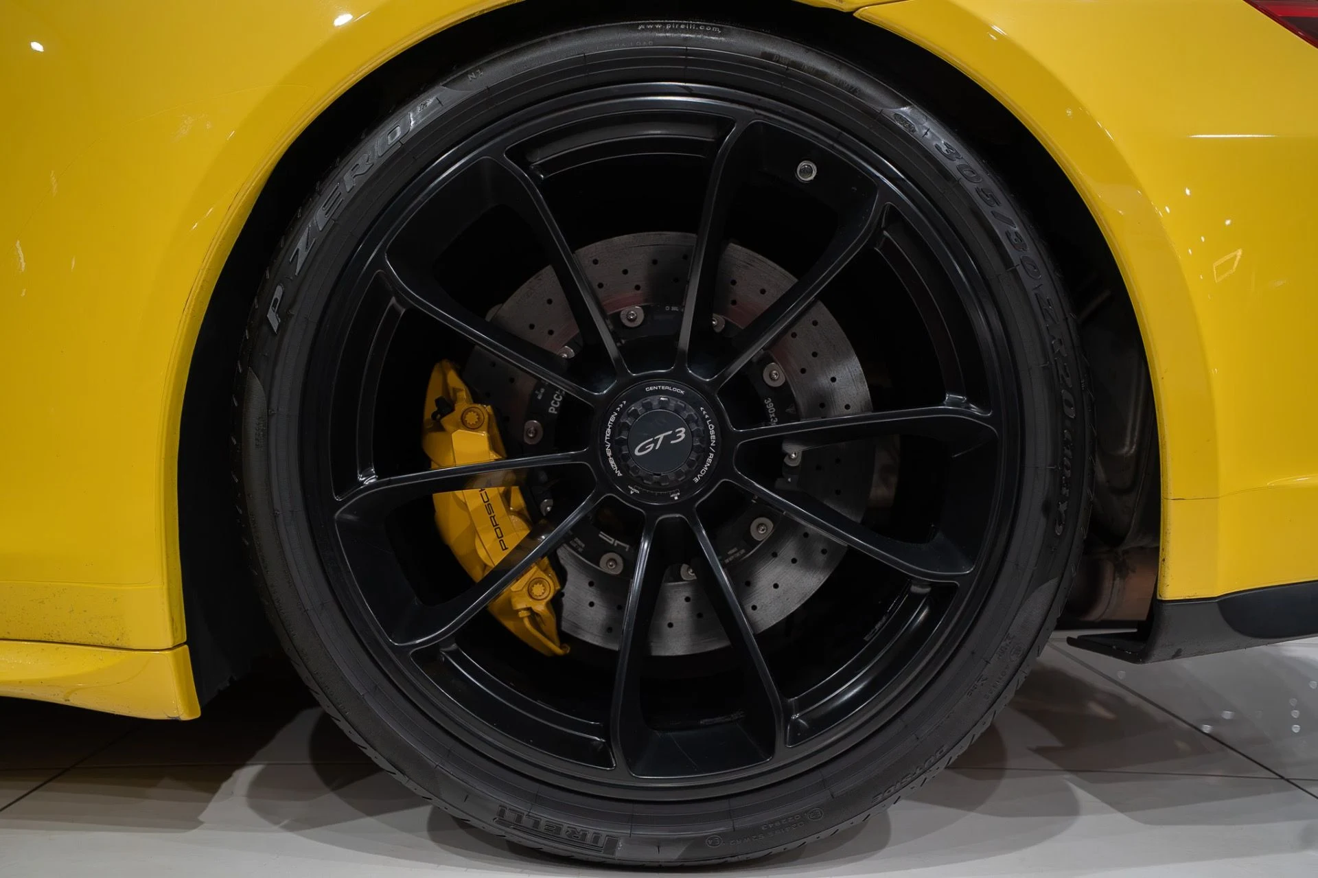 mph040_588366936_13882_p41_l_25118ebc31