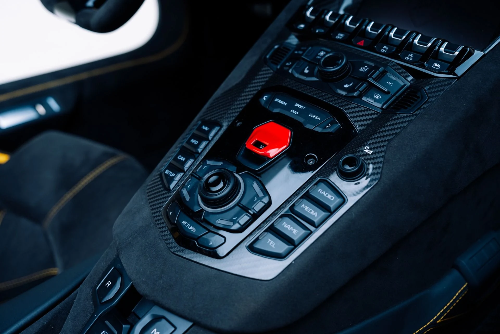 mph040_592983427_Used_2022_Lamborghini_Aventador_LP_780_4_Ultimae_1767656988_d18458784f