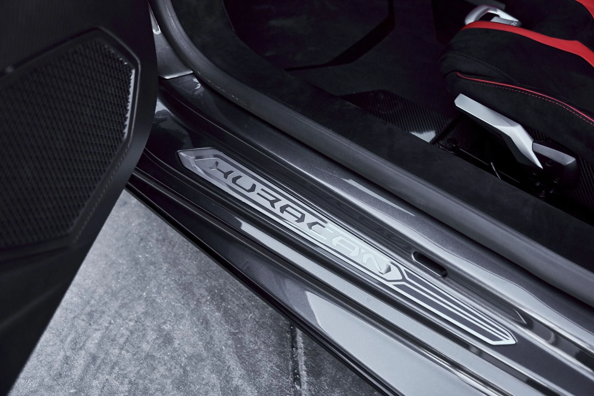 mph040_608344611_Used_2023_Lamborghini_Huracan_STO_Base_1771381300_8ac108cd26