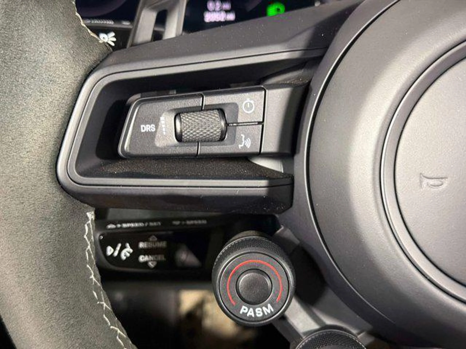 mph040_61176247_v_Oc_Zk_Mhk1_YNJ_0pl4q_DO_02y_Ebj_Nw_7c4f1fe4dc