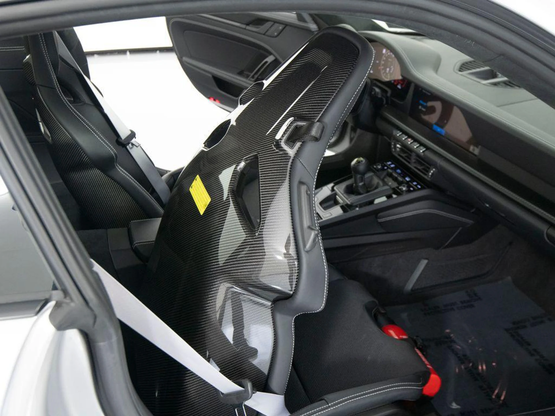 mph040_612991452_x_iplo9_W_Mj_Fl0w_Rb9t_A_Ksj_CJ_E_3c8cd08f00