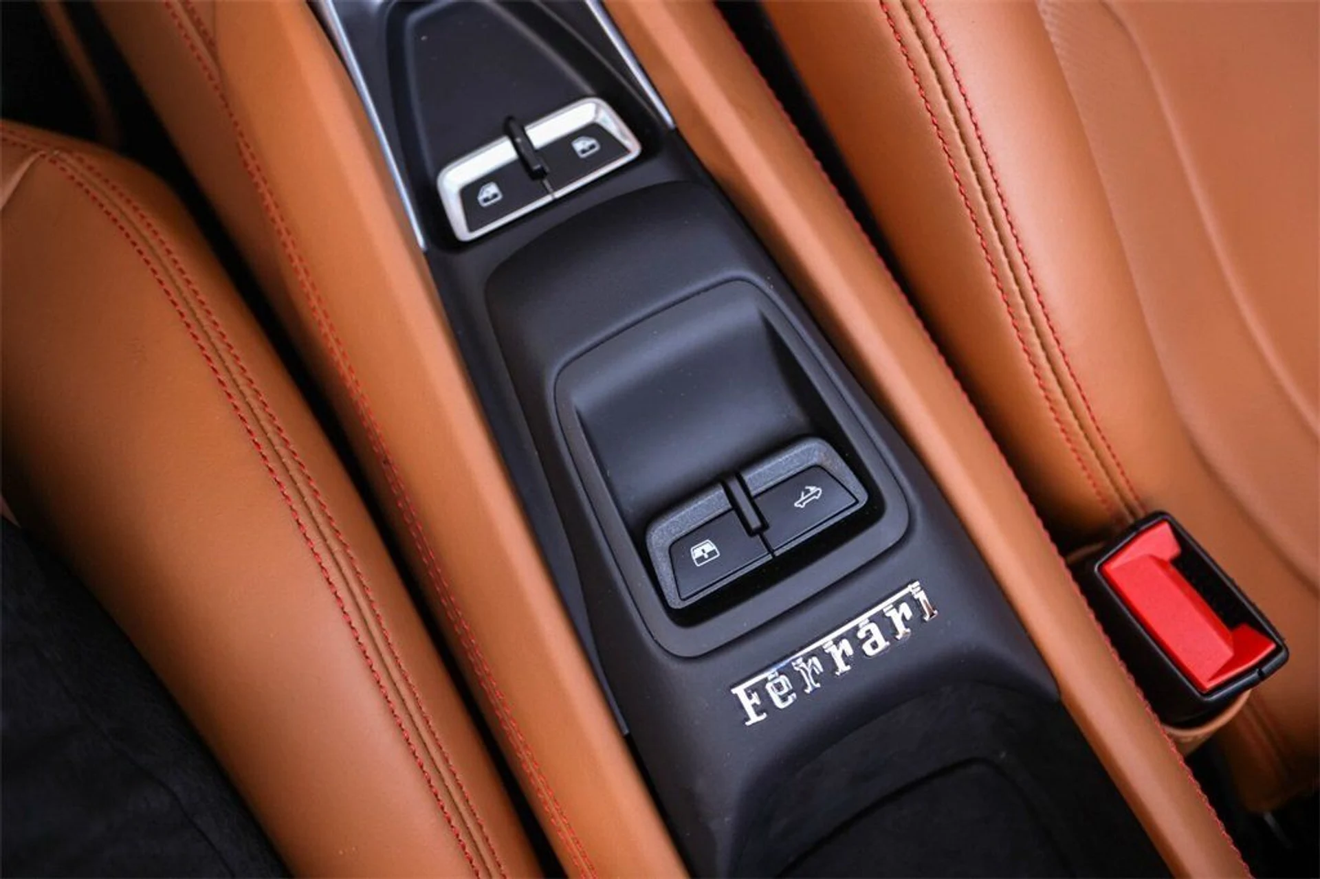 mph040_617368345_6ff6f56c3fdb86feb1d54f32a5f9dc78_657cdfd4f8