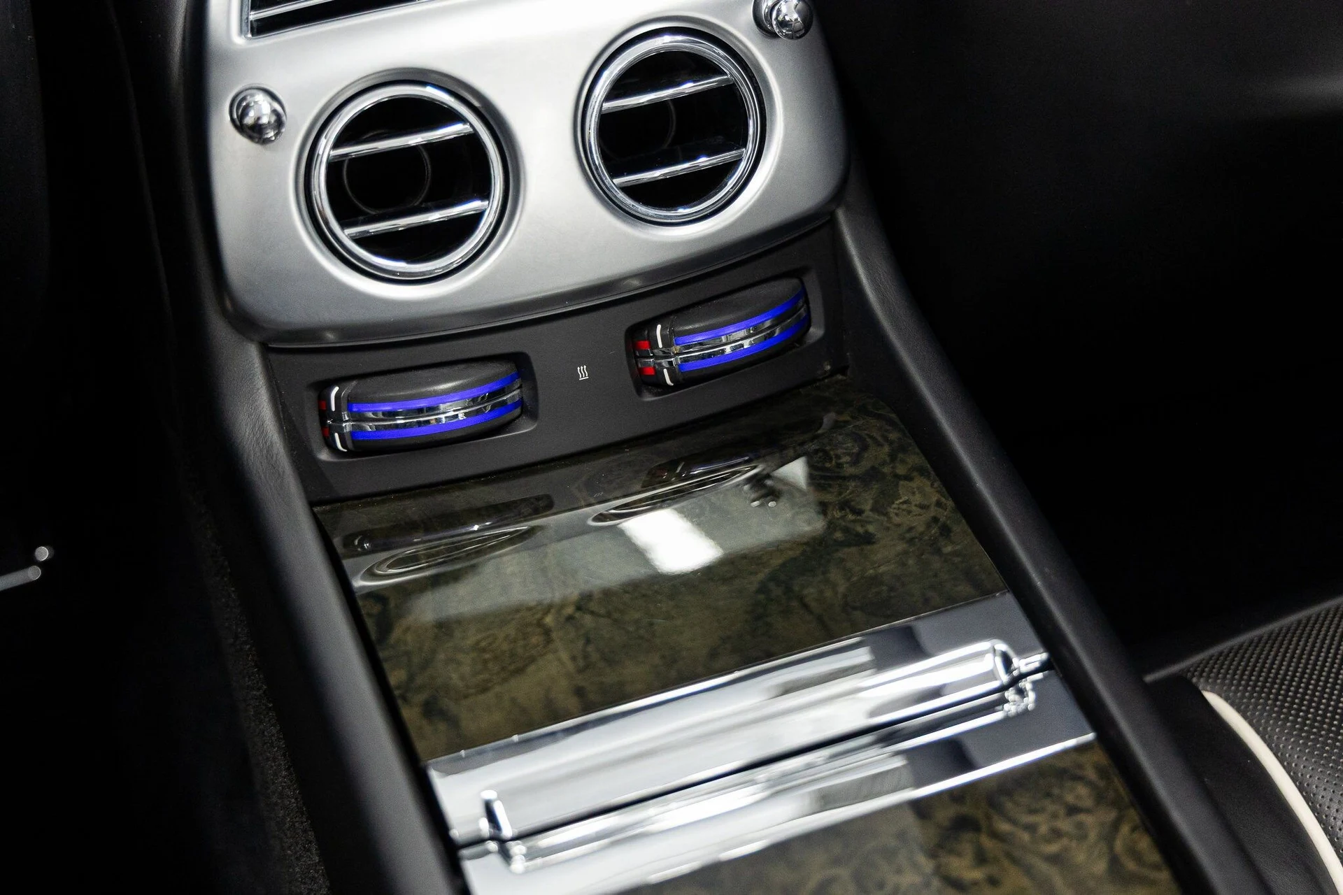 mph040_630811424_489b28a98c42f9a7765c38b2cc20cf25x_af7d2fc0a0