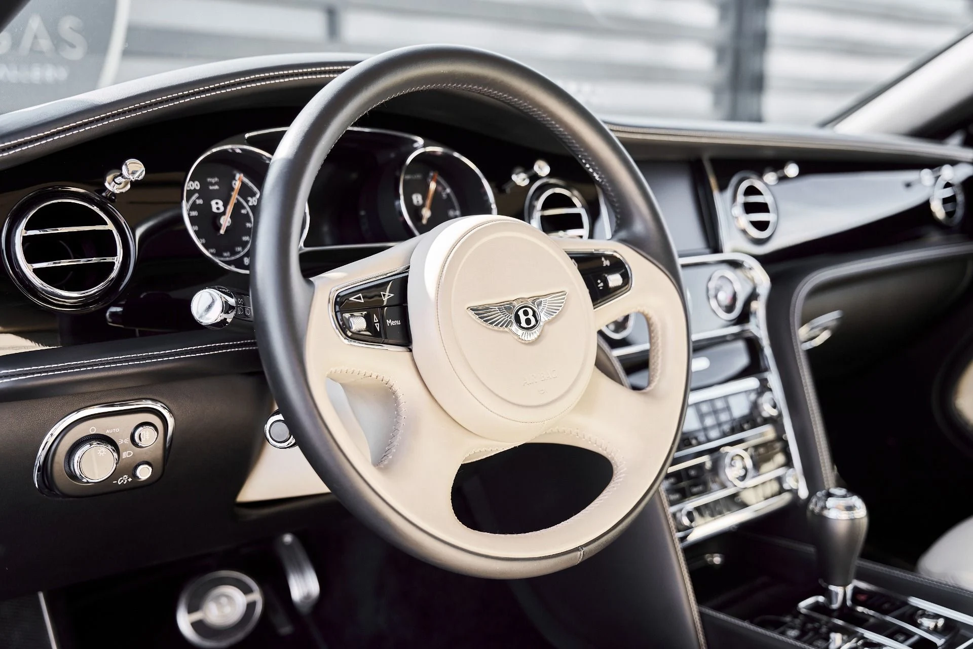 mph040_649732366_Used_2019_Bentley_Mulsanne_Base_1773861390_ce2b8fdbf7