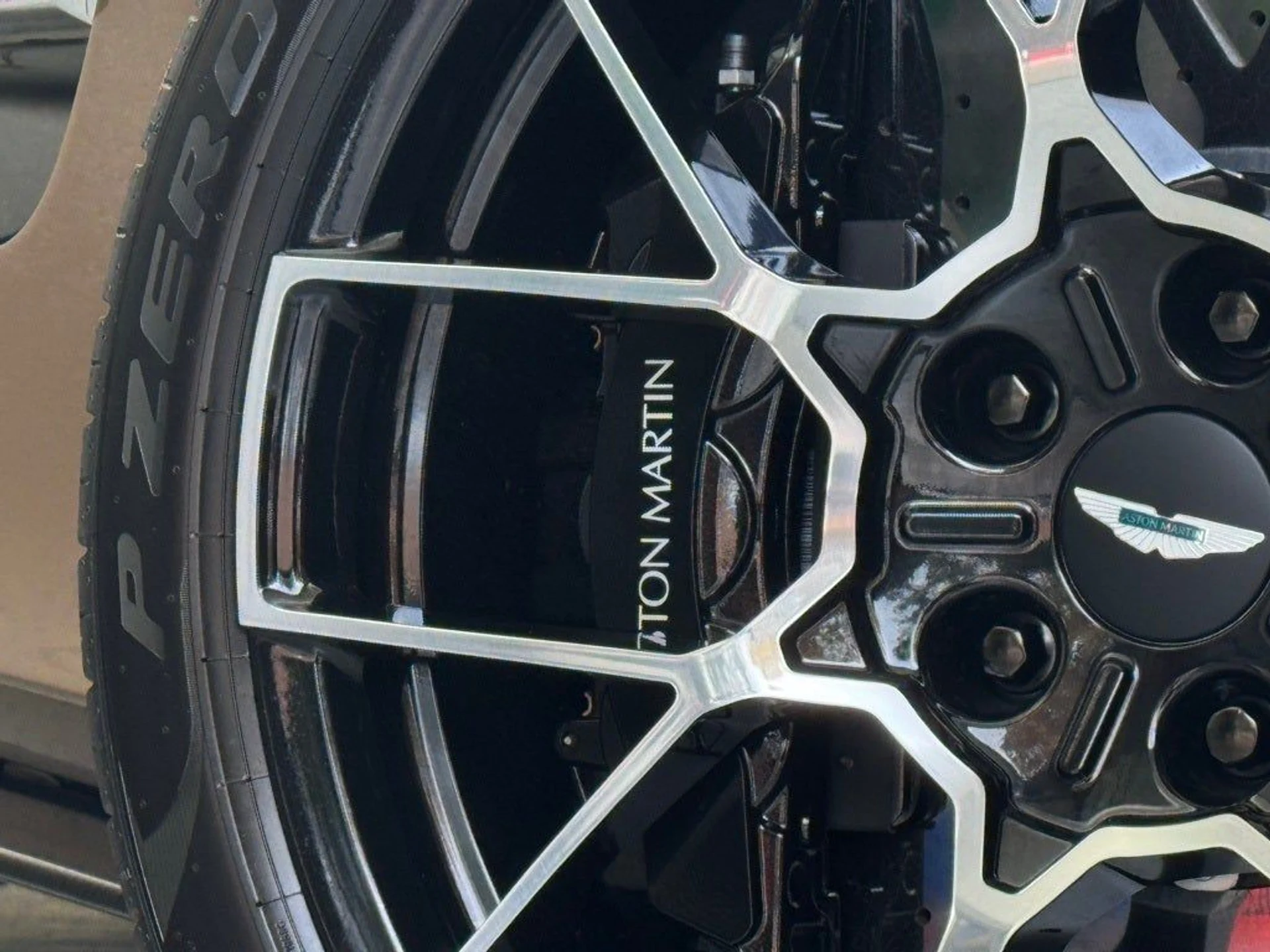 mph040_672628812_41_eff23279eb