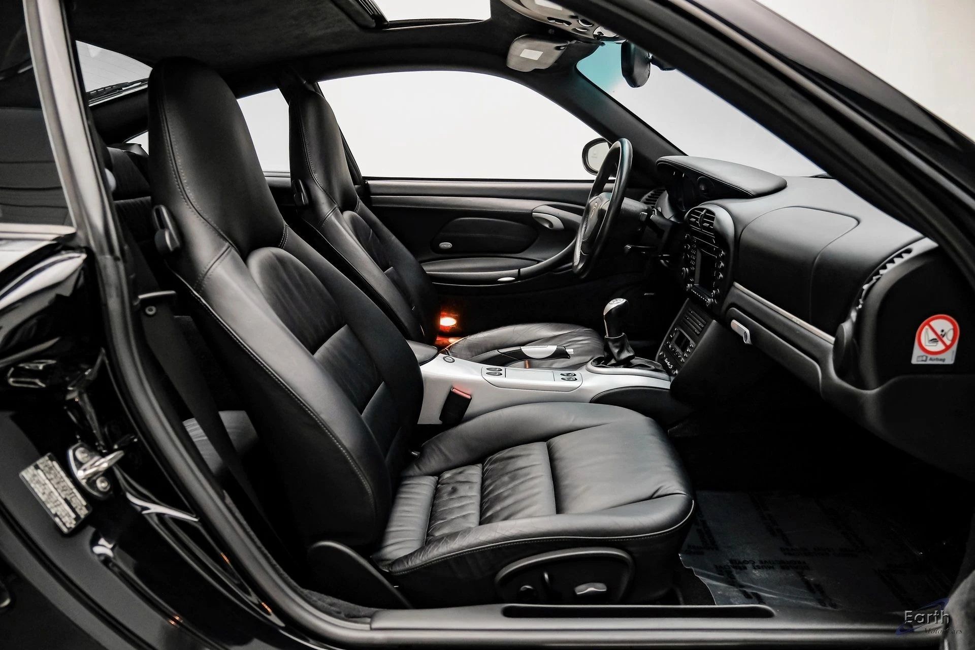 mph040_674200821_9dd2a43679eaaf4c782dfe6801aea3d0x_d6384f20bc