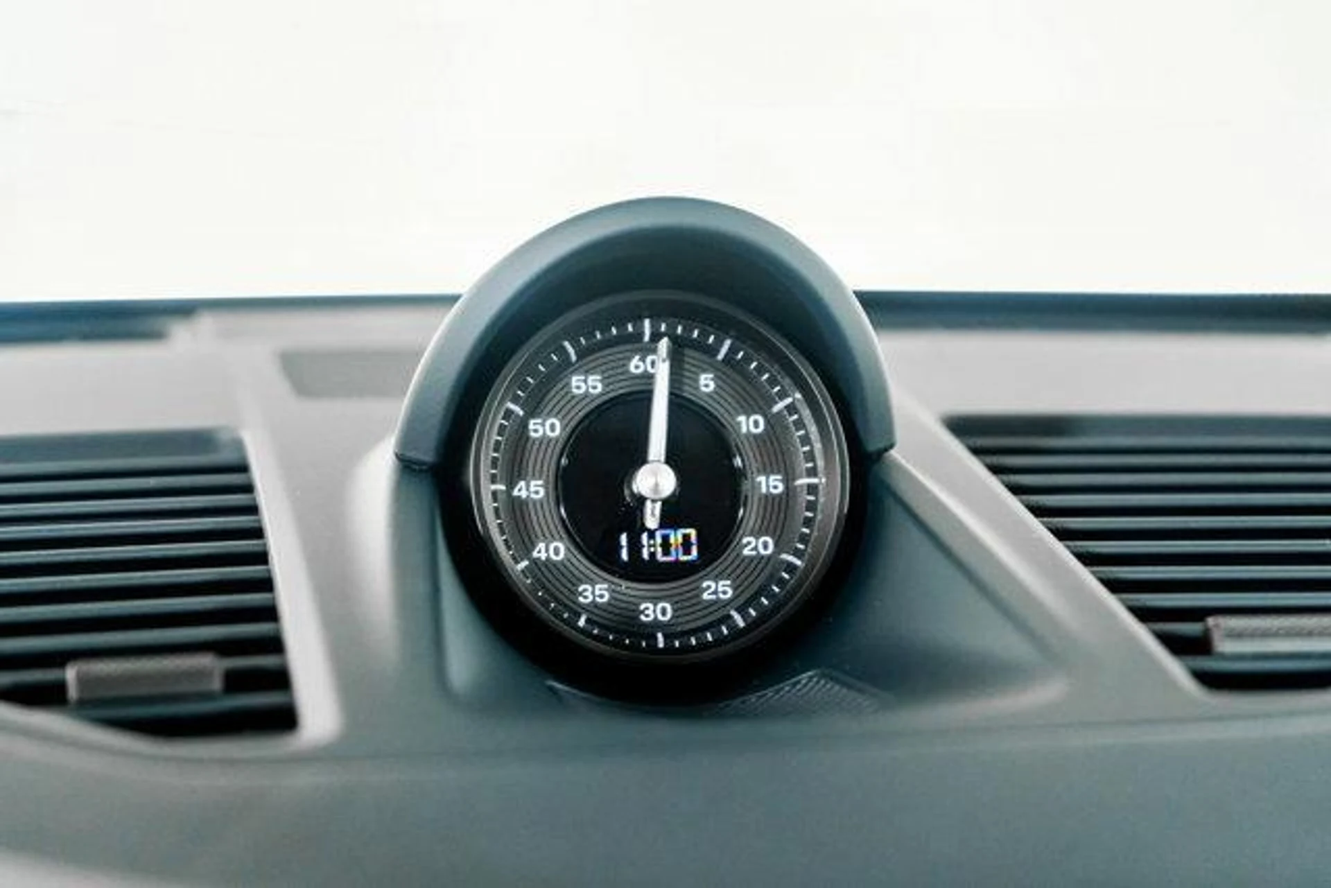 mph040_678390147_Vab_Fr_Hlf_E_Cs_geu2op_U_Wyhc_C_Pgg_69538691c3