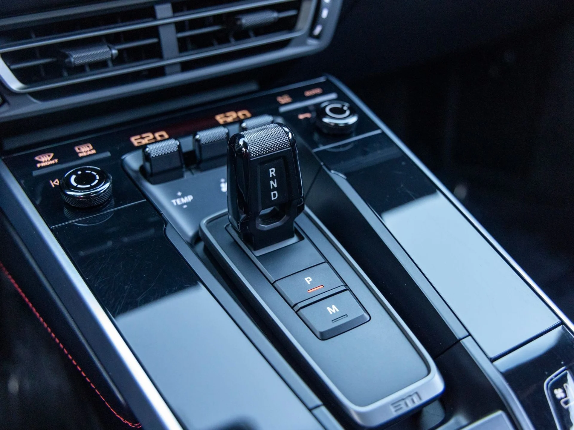 mph040_686778565_41_c86c02d881