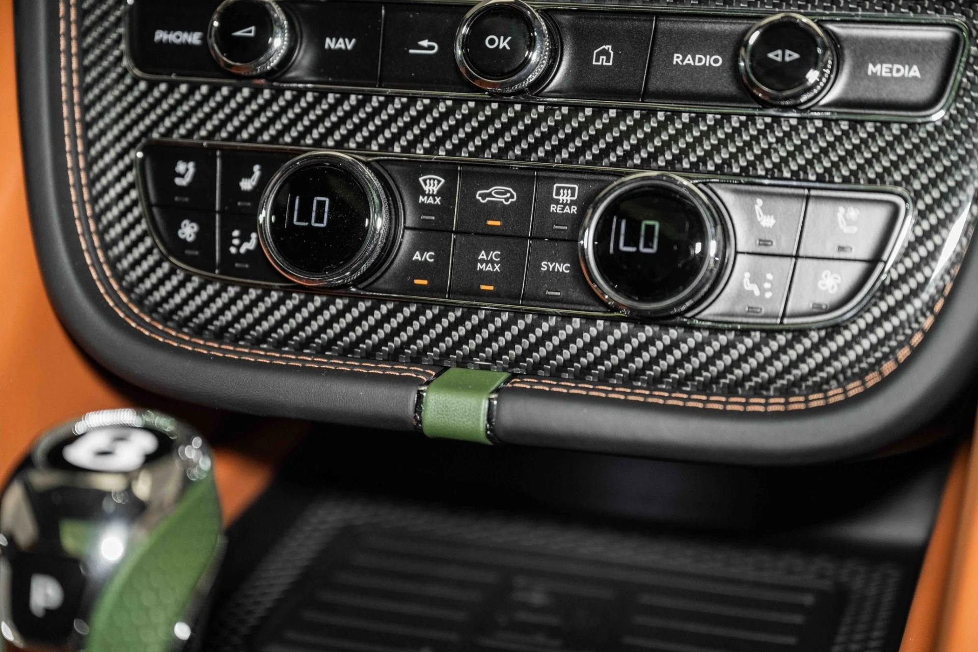 mph040_688686755_Used_2024_Bentley_Bentayga_EWB_Azure_V8_1718899206_0f8a44fd57