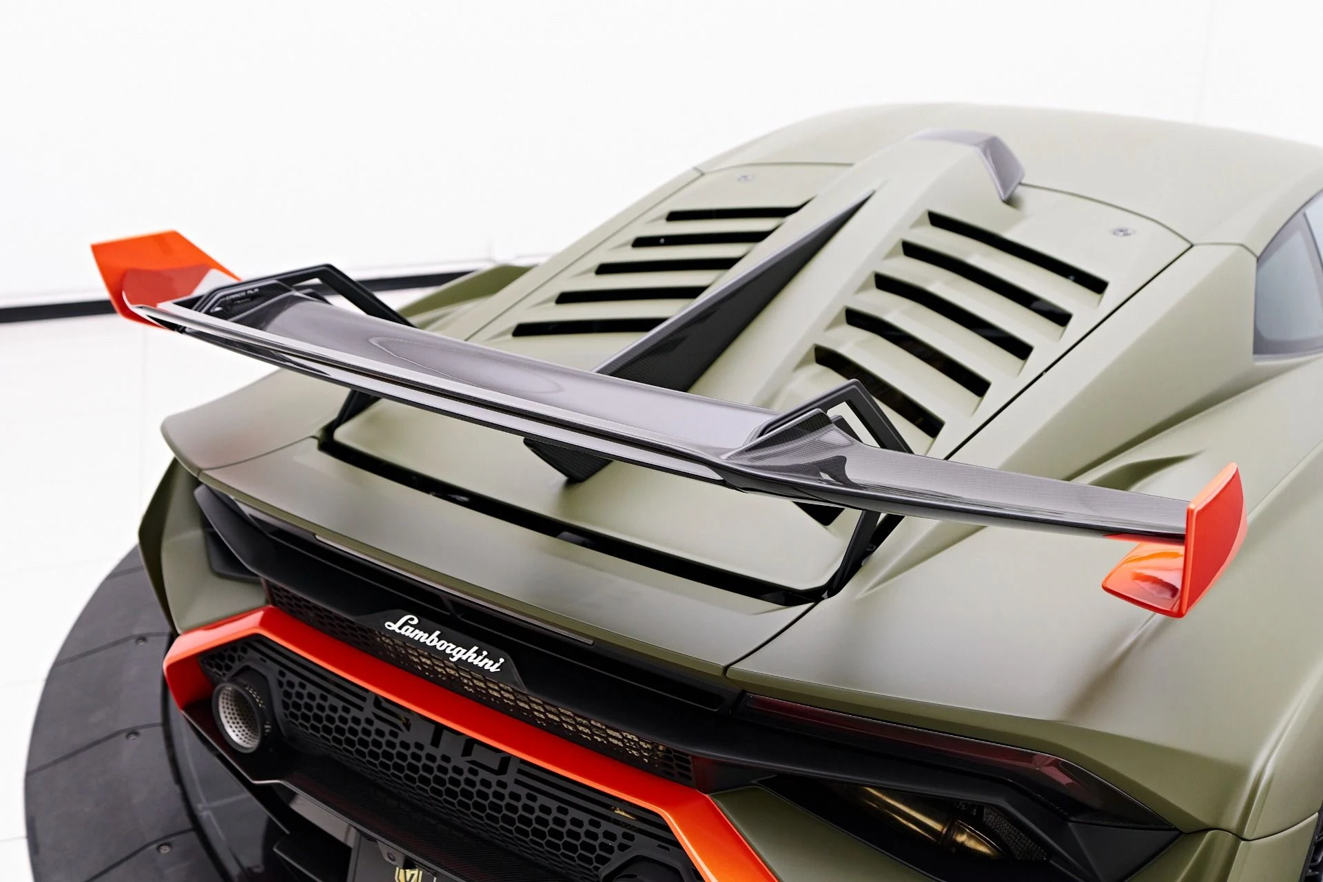 mph040_696882420_Used_2023_Lamborghini_Huracan_STO_Base_1748993221_9aa3394d82