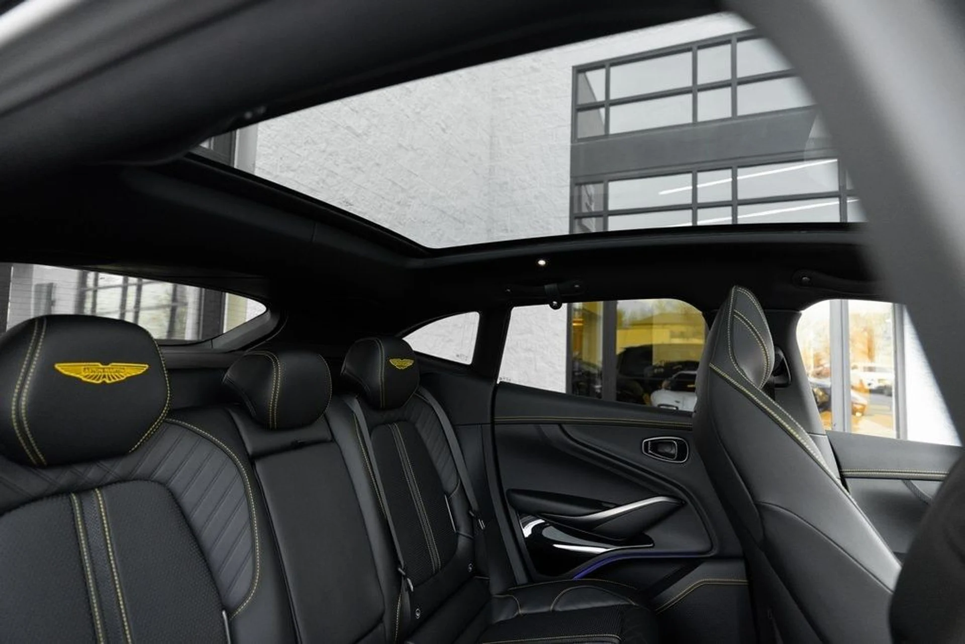 mph040_719826373_18137a9ac10f04b9fc2ce141d01a0e37x_017d5fca9e