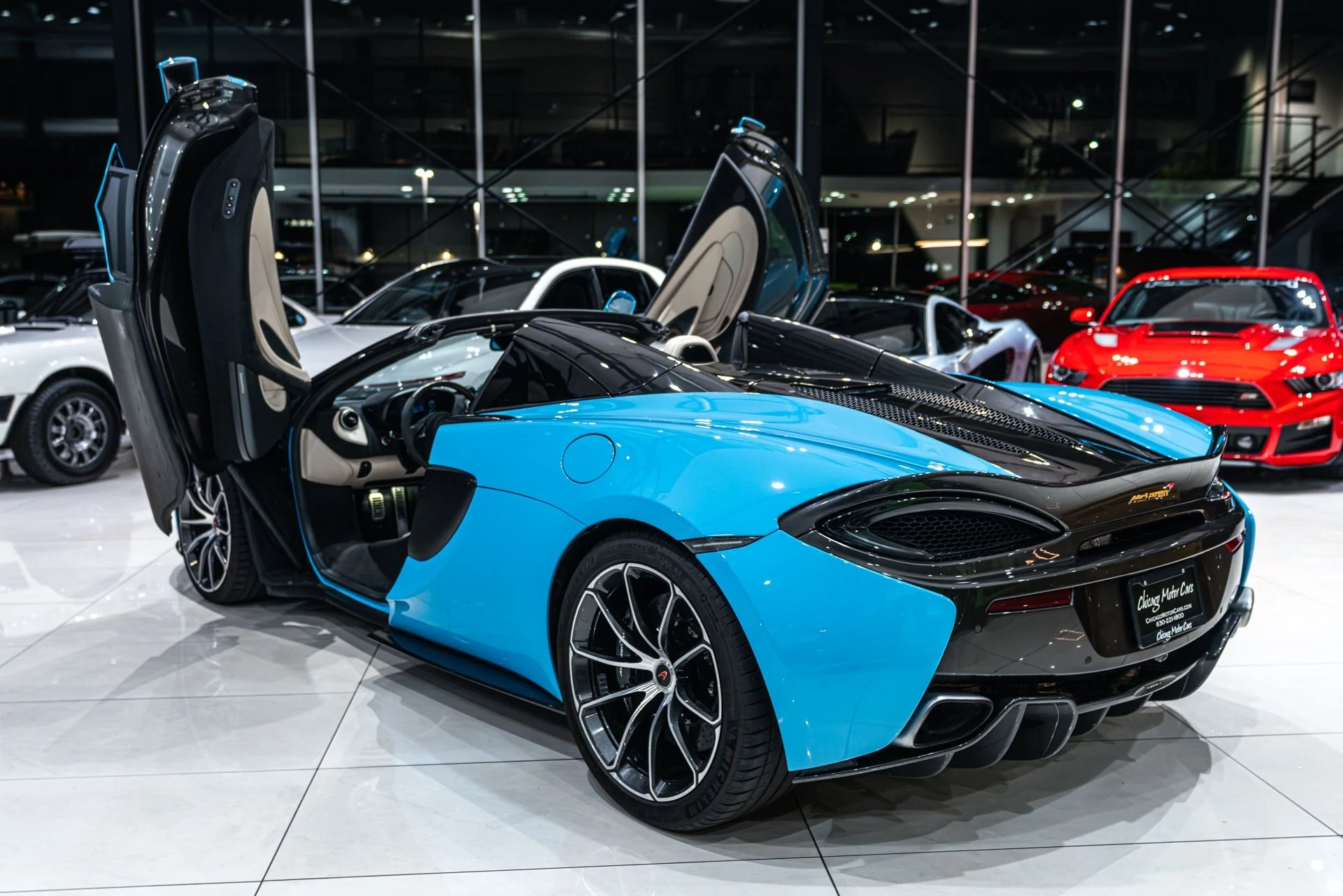 mph040_740675746_12825_p41_l_9729b98296