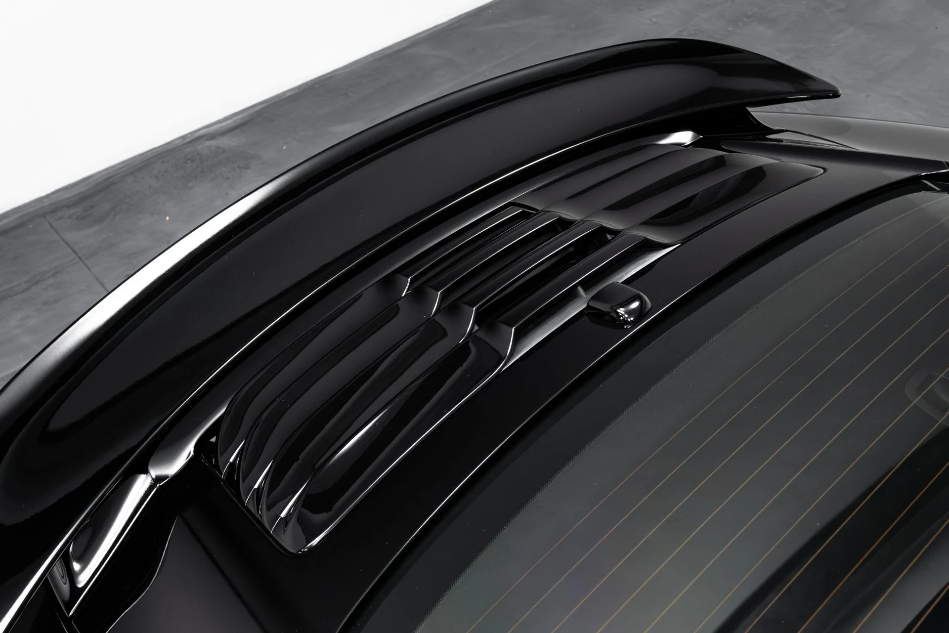 mph040_782225821_Used_2015_Porsche_911_Turbo_S_1761834686_5f1c3bd935