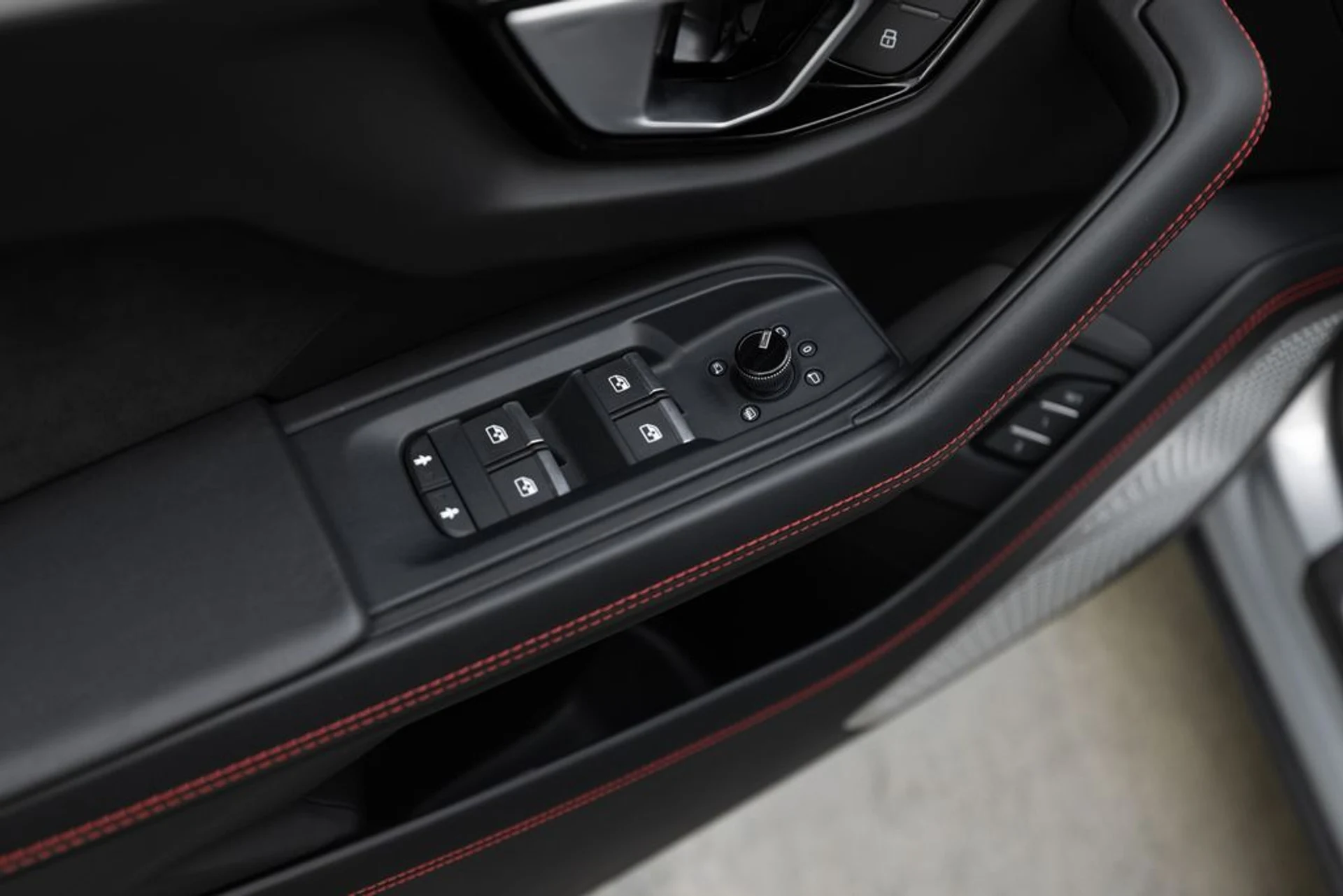 mph040_783493210_7f2497670a6bd94b8028132fc556f375x_7fee05c979