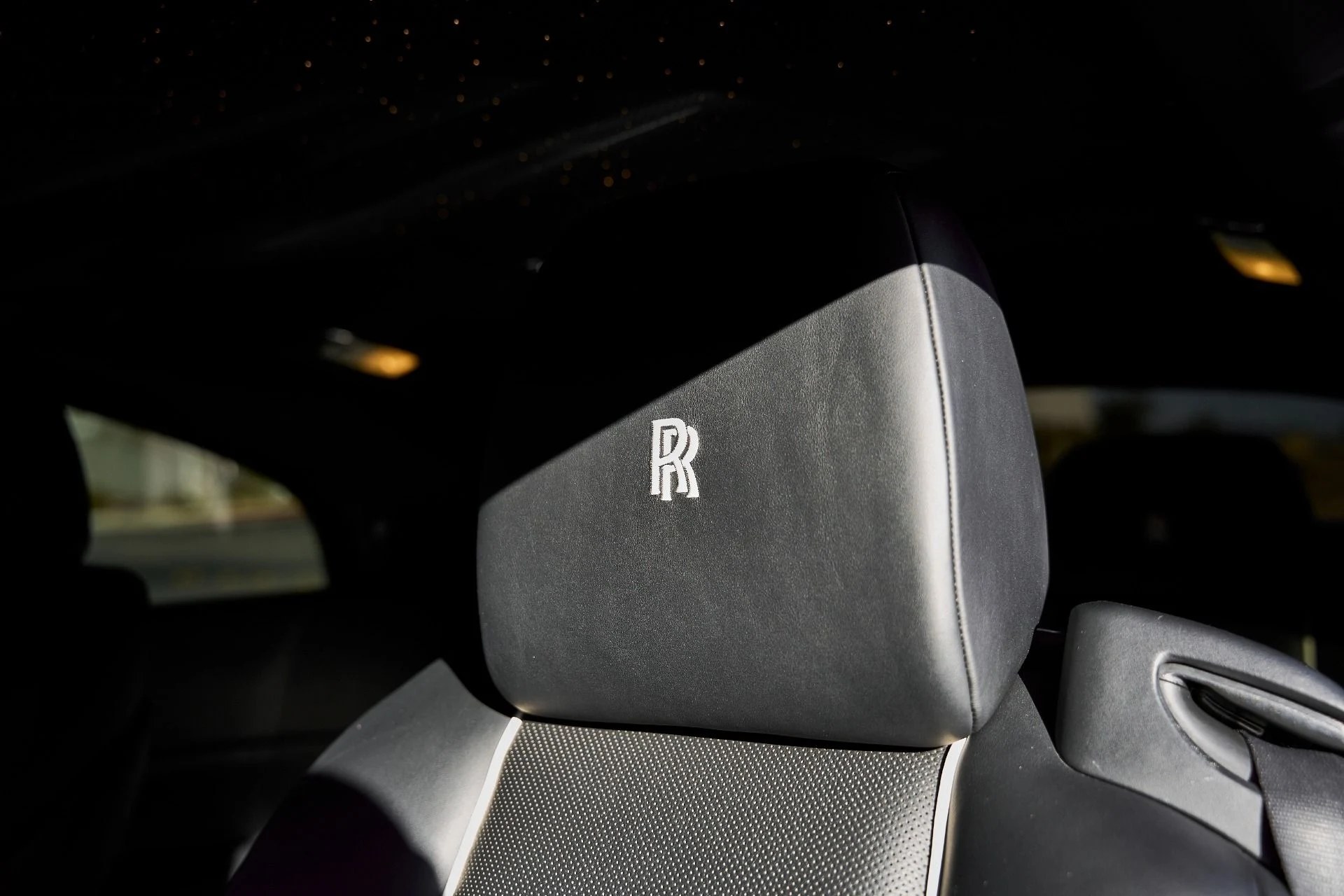 mph040_786269771_Used_2015_Rolls_Royce_Wraith_Base_1767063557_0a5232ee84