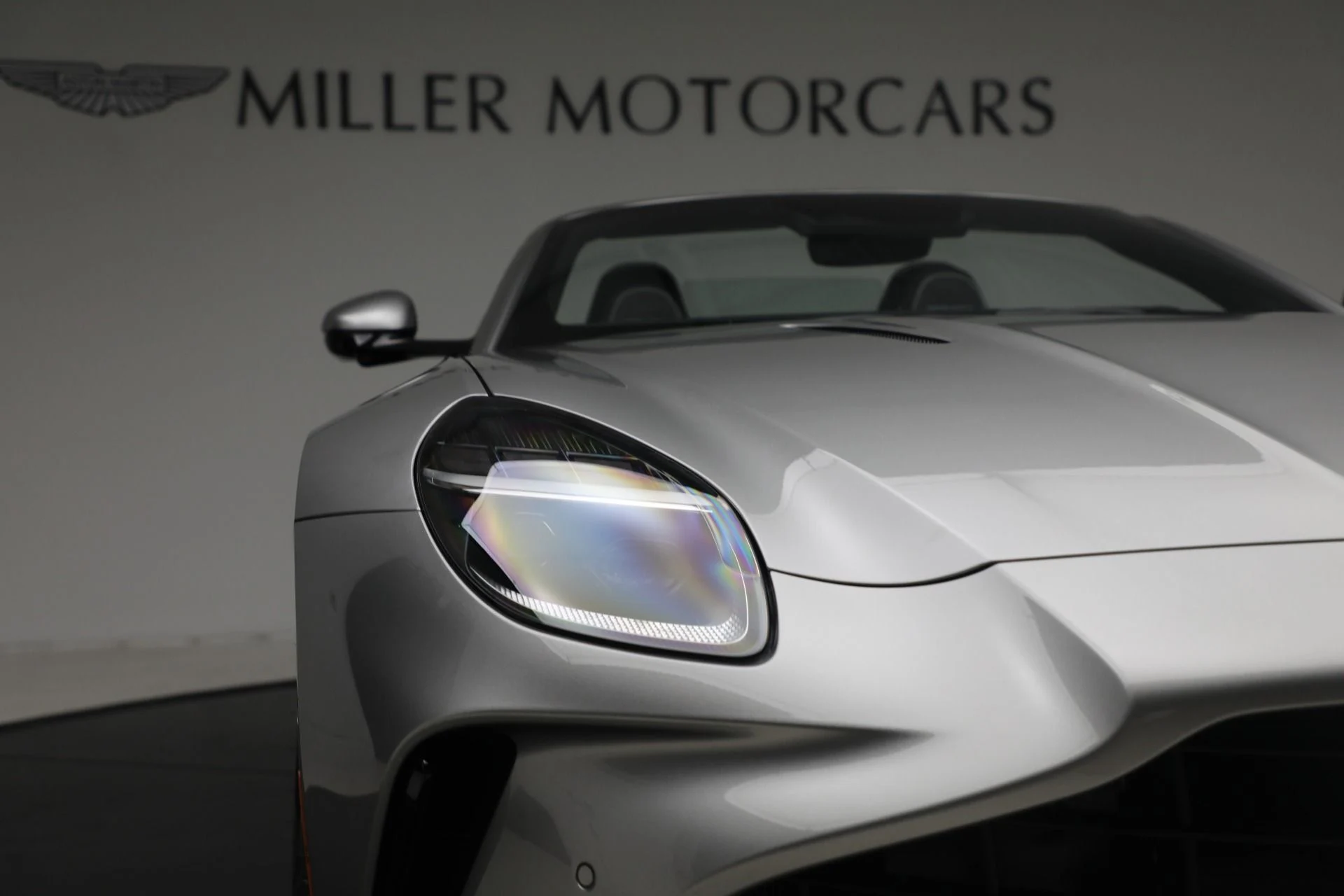 mph040_791414178_New_2026_Aston_Martin_Vantage_Roadster_1762286675_83d05b0942