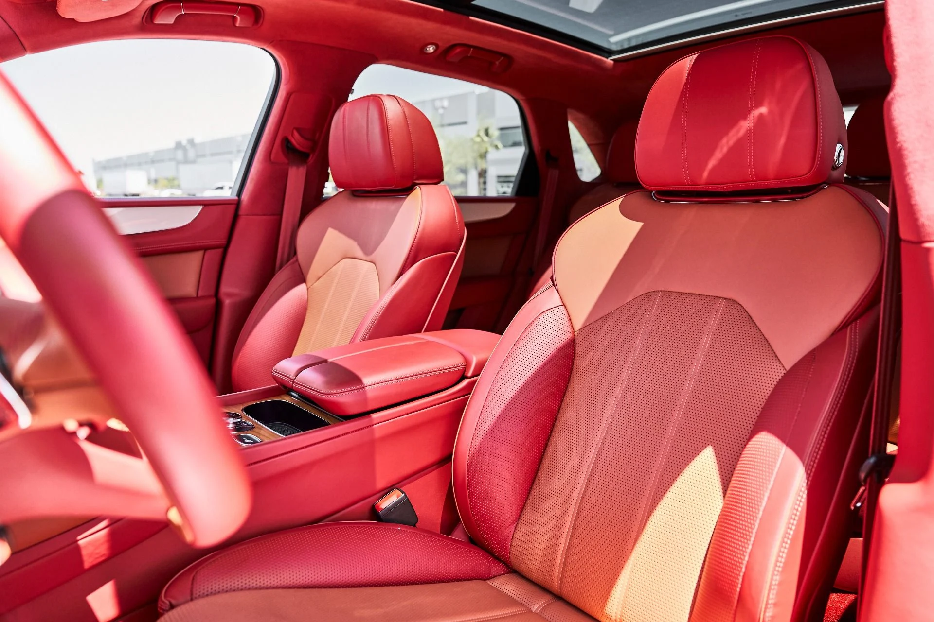 mph040_799590773_Used_2023_Bentley_Bentayga_V8_1780709052_6e1b150cb7