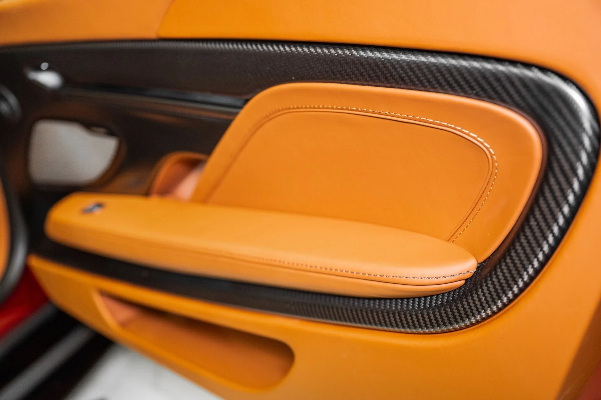 mph040_805059250_Used_2025_Aston_Martin_Vanquish_1751746222_011039f302