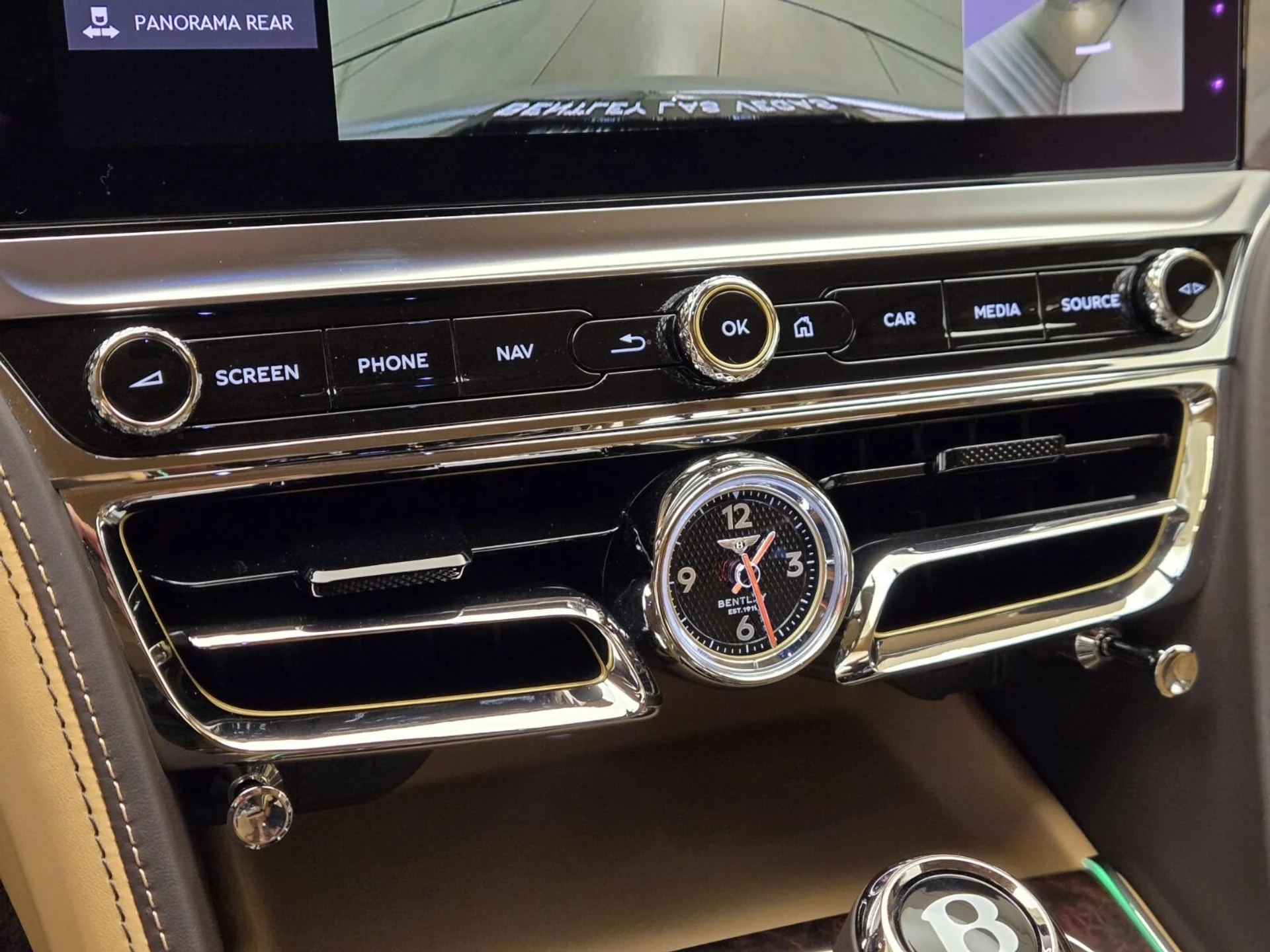 mph040_805897134_Used_2022_Bentley_Flying_Spur_V8_1767077538_9ef00b7f22