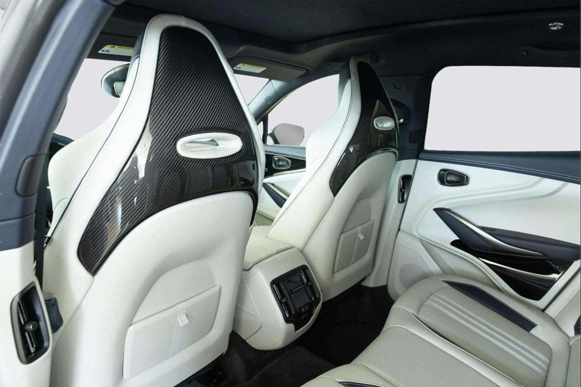 mph040_805939997_v8szse_V_Ldl_Ech_Rm_G_Eoz_Shw90xg_ab90aa3ce5