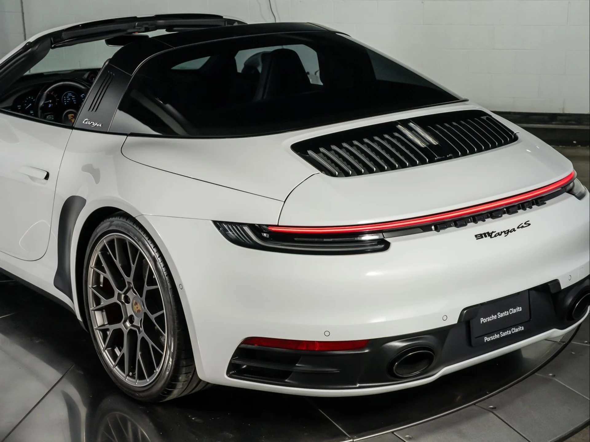 mph040_806019858_cc998928e0f70595a77f2efac936a29b_d64ee4e4b1