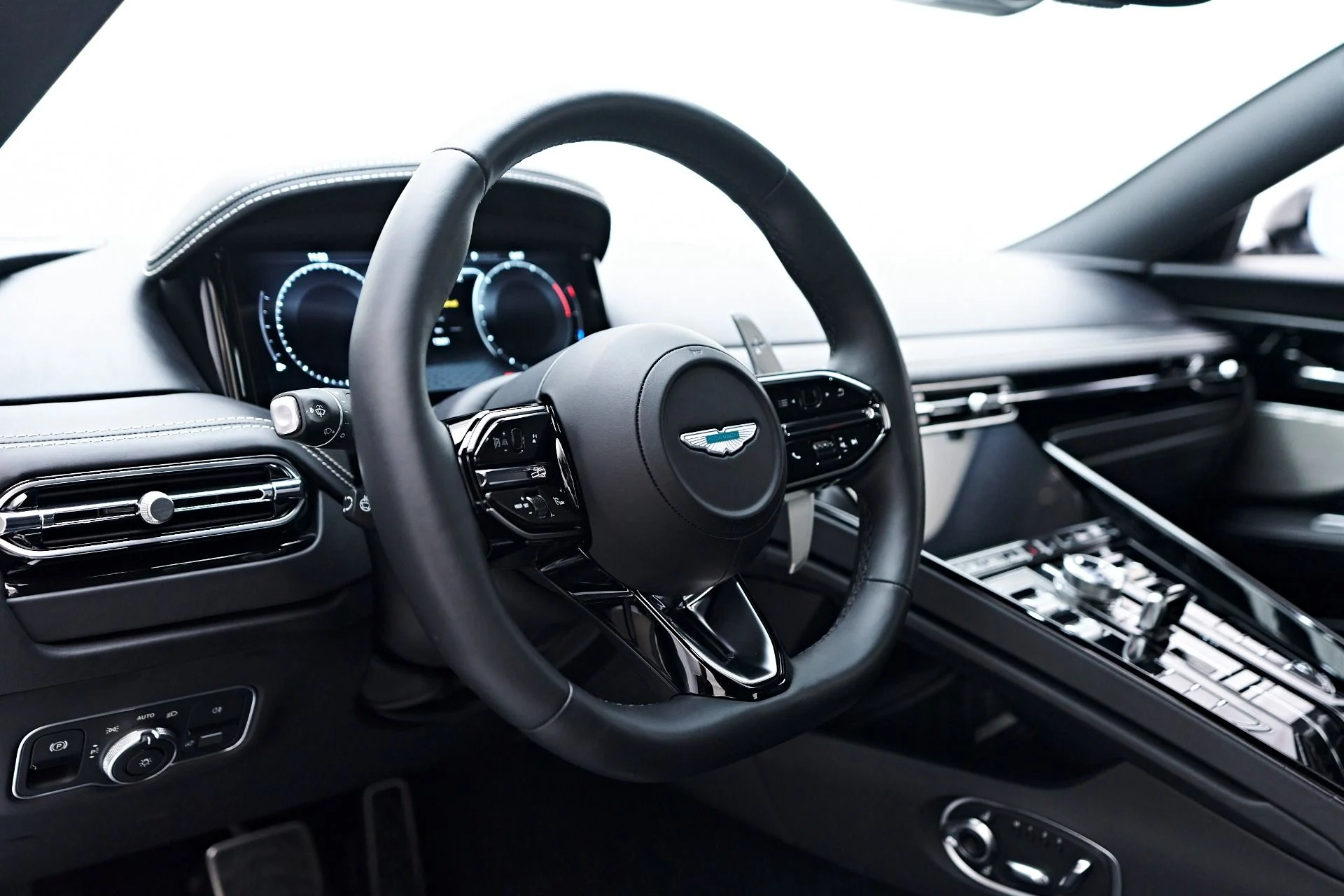 mph040_81632883_Used_2024_Aston_Martin_DB_12_1755890630_45af9d0610