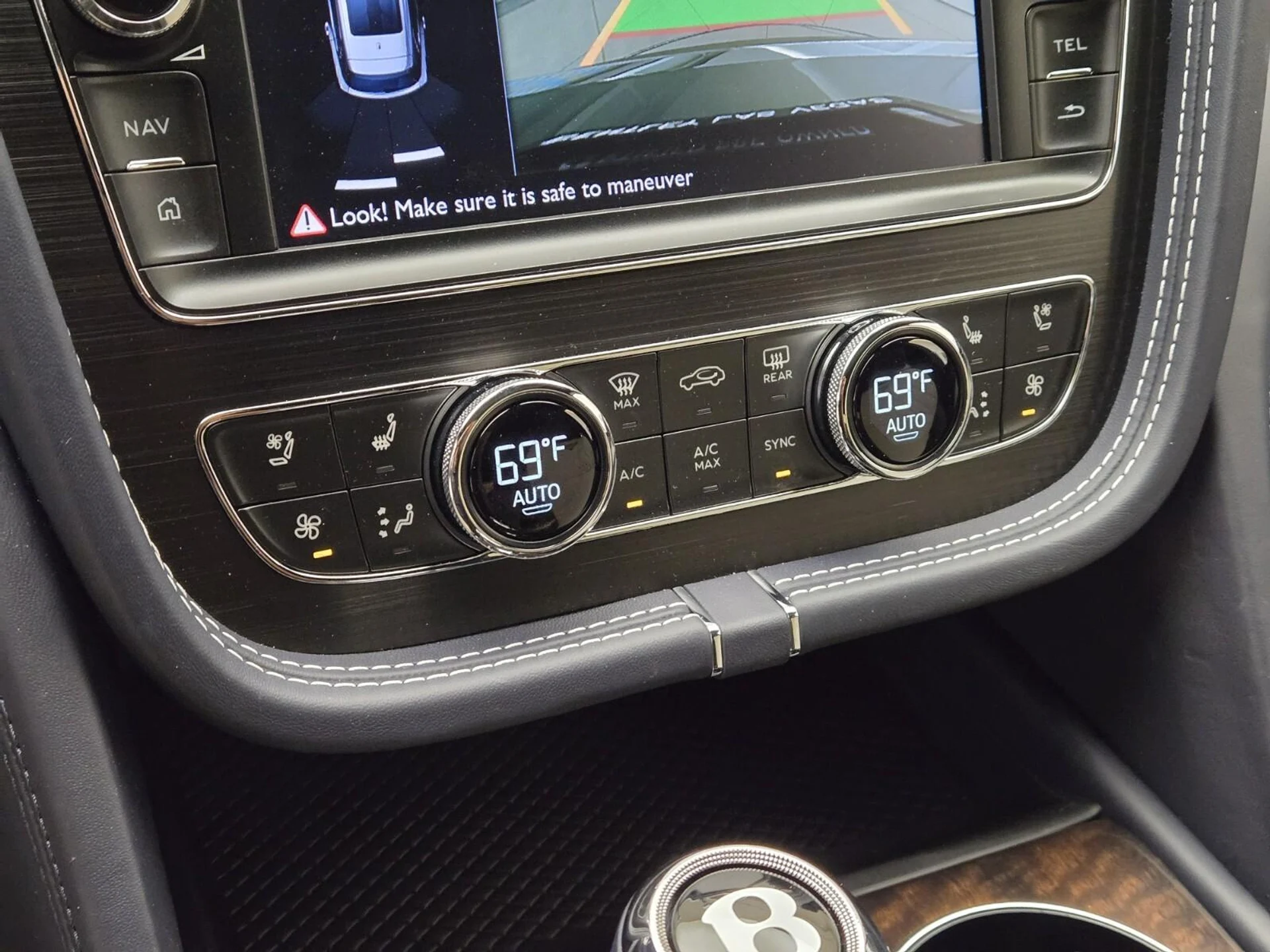 mph040_822749634_Used_2018_Bentley_Bentayga_1760597670_0f08a4cb7a