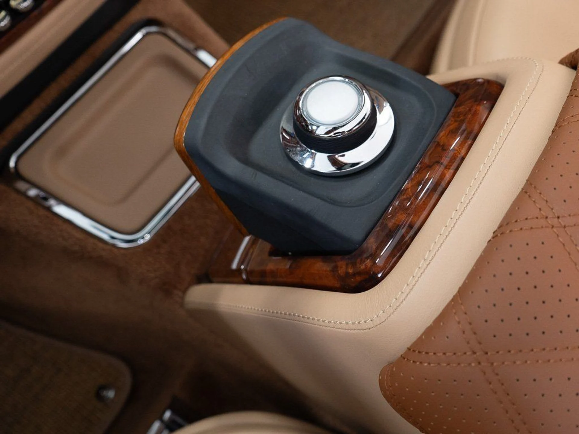 mph040_829160009_4f376b52c367f738f97f63e1d9fcb619_560c384bd4