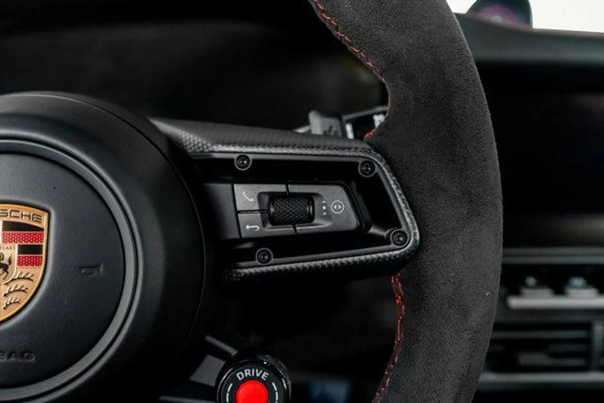 mph040_832430406_e_O_Ch_Xih_Mn_IK_5_Qtlns_TYVL_El_Zg_8fb50f13b3