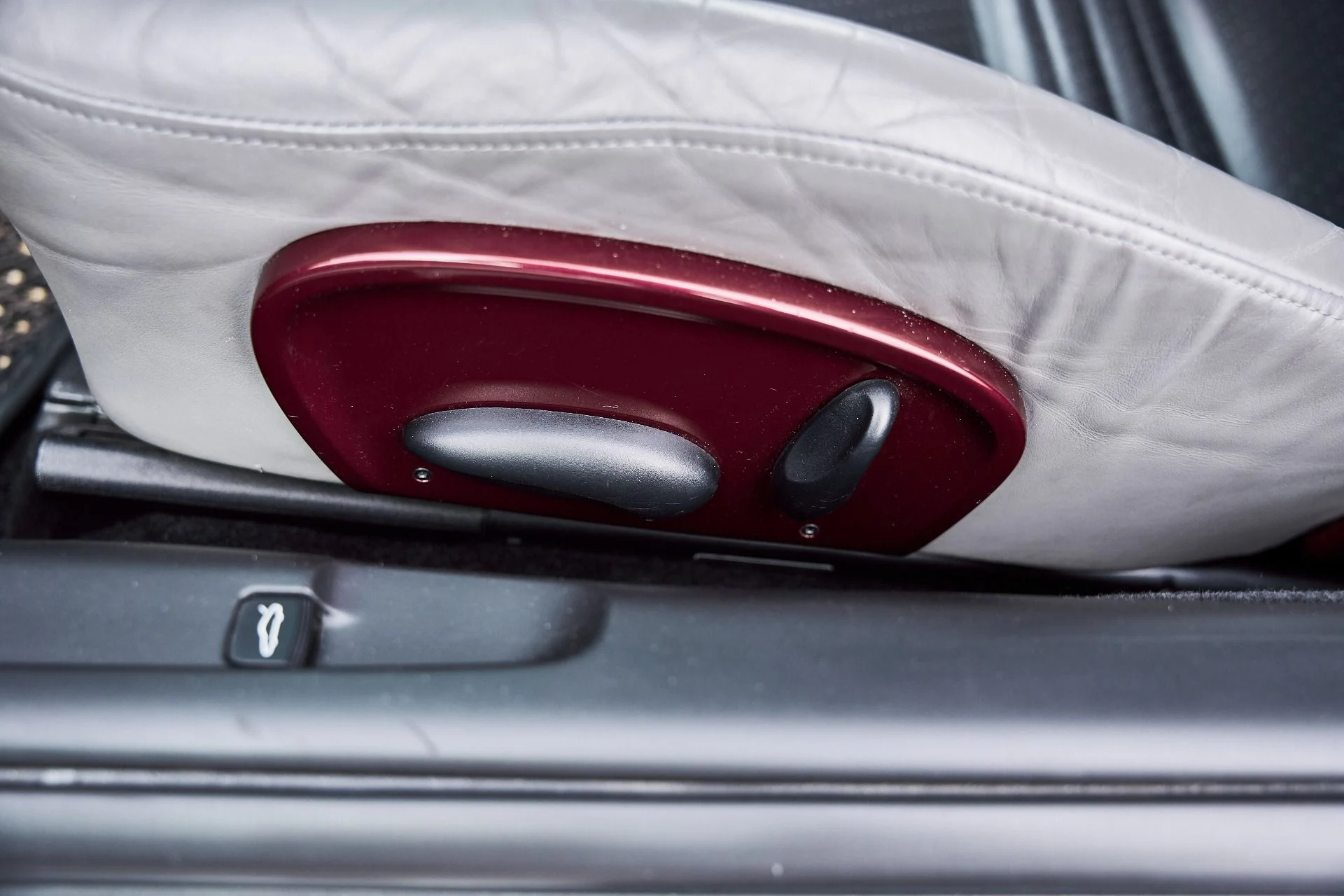 mph040_837946717_Used_2005_Porsche_911_Turbo_S_1770864436_fb95f54f64