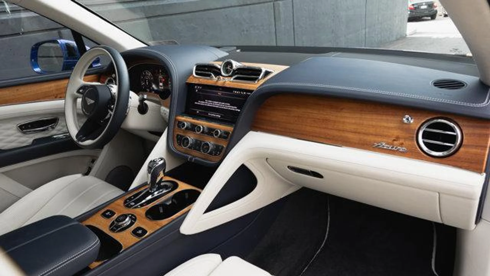 mph040_841398461_Y6ky_Mc_Xq_Np_K_Ijq_Oo85awk_G9m_Q7k_ebb40826c1