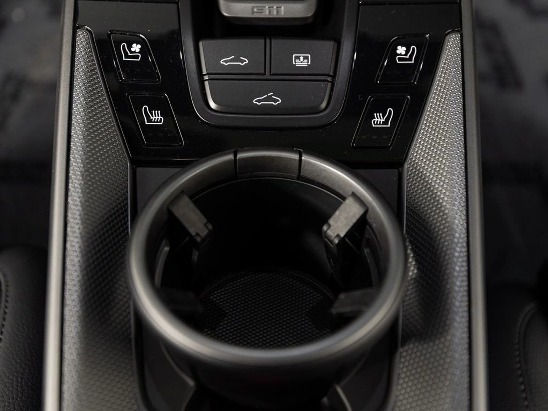 mph040_850540563_d1a75a08b81e830b72d2b1f61f843a17x_d327f891cc