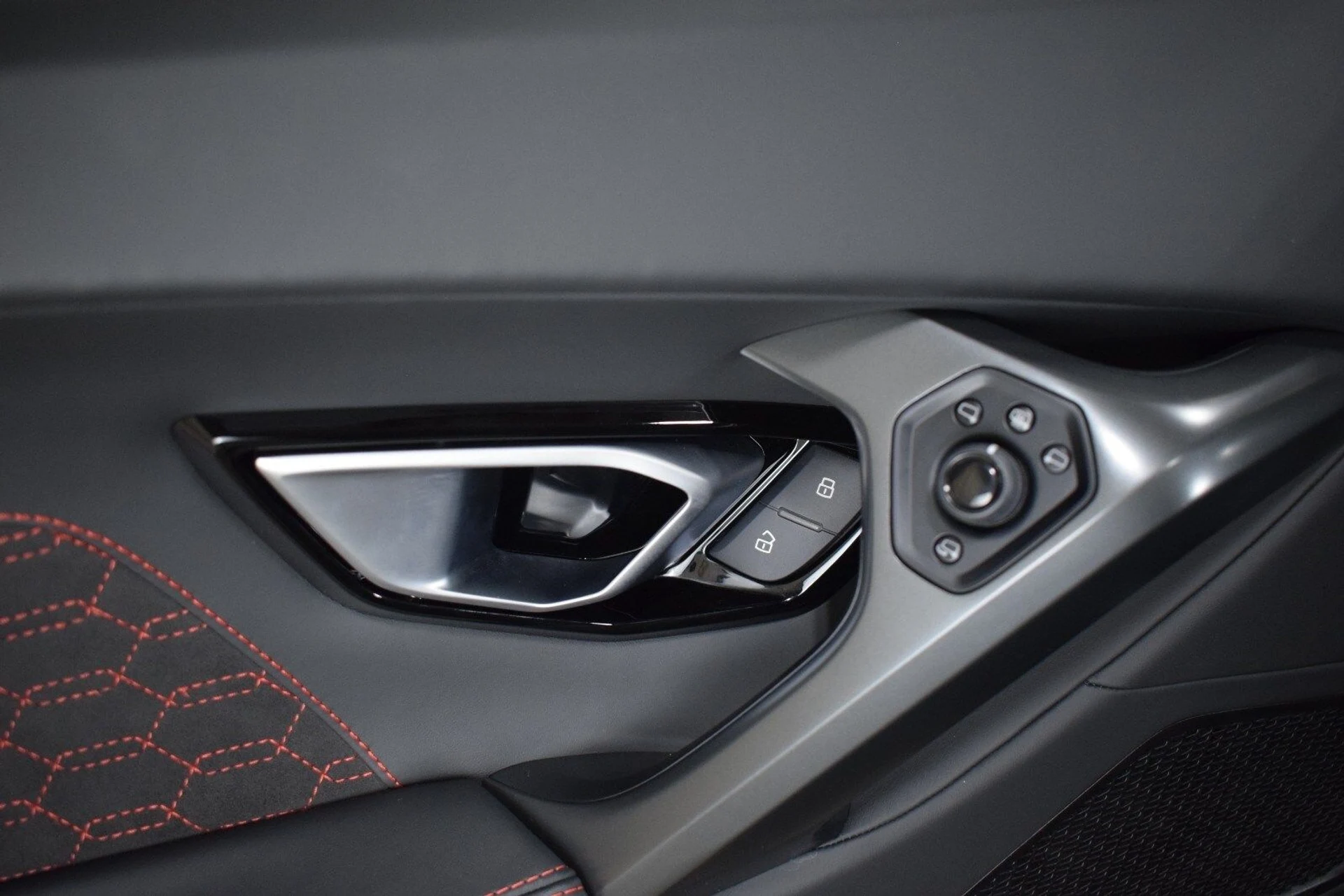 mph040_863816690_6d4c2f8d43a1b7e001f49bb3dc179ee7x_1825b2ea5e